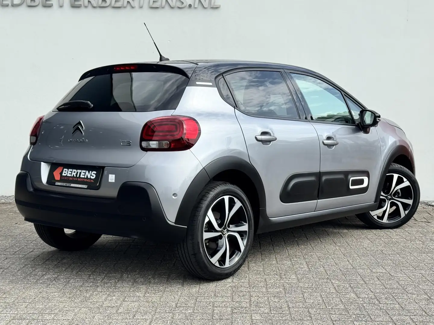 Citroen C3 1.2 PT 110 EAT6 Shine | Navi | Parkeercamera | Dod Grijs - 2