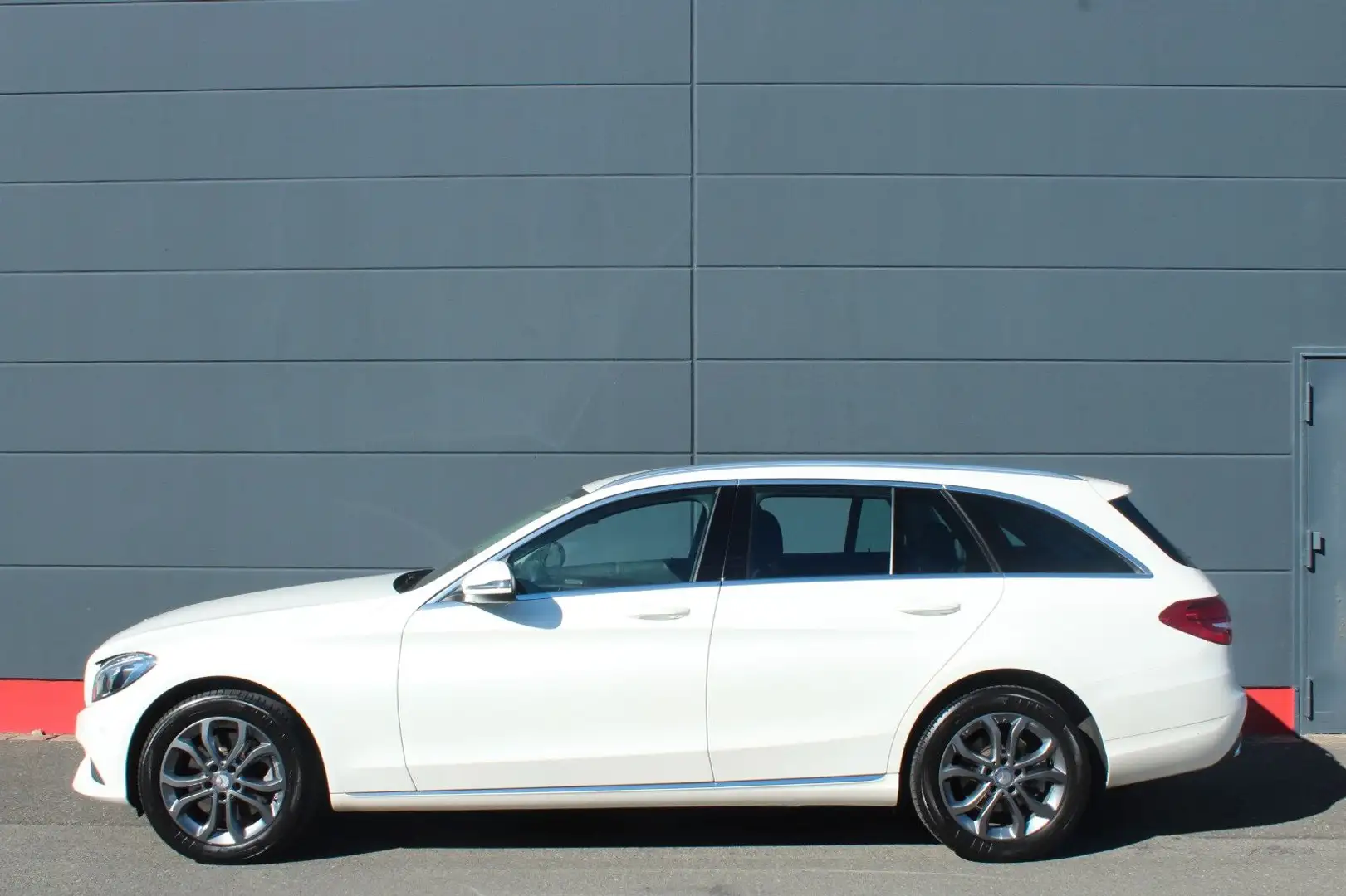 Mercedes-Benz C 250 T BlueTec / d 4Matic *Navi*TÜV NEU*LED Blanc - 2