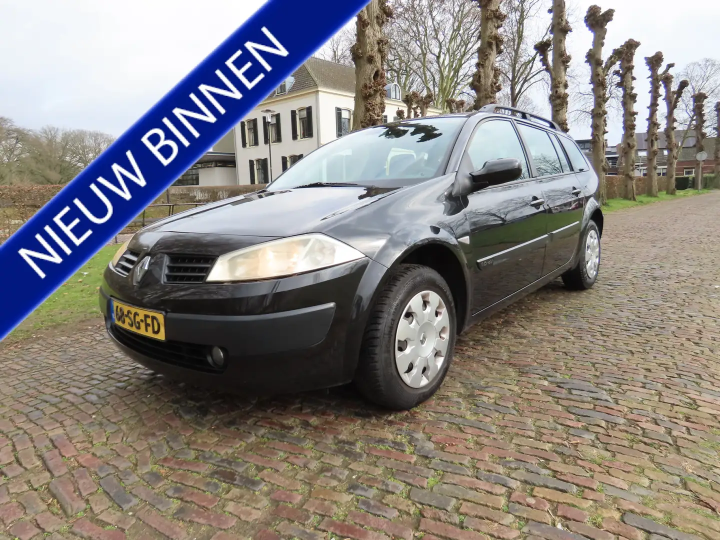 Renault Megane Grand Tour 1.6-16V Dynamique Comfort Ecc Cruisecon Black - 1