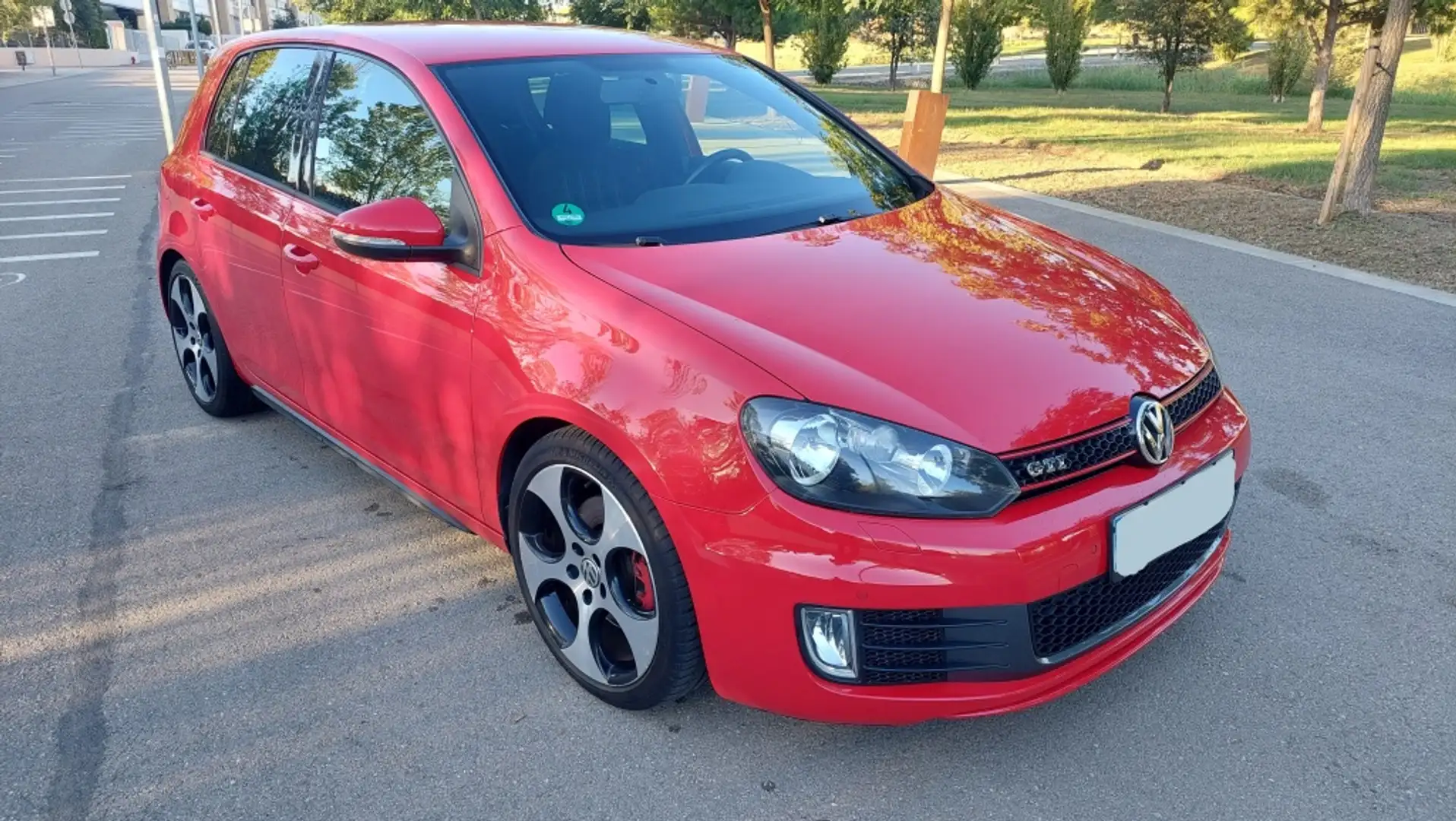 Volkswagen Golf GTI 2.0 TSI Rojo - 1