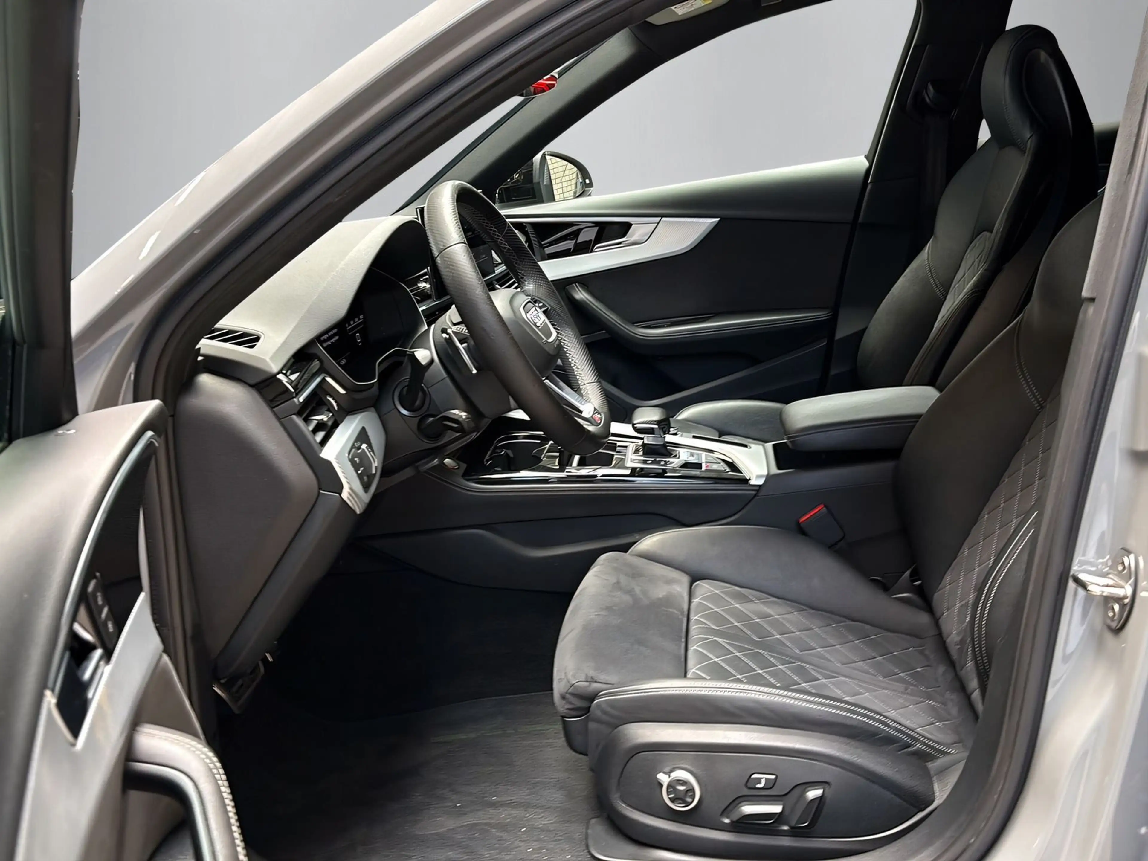 Audi RS4 +SPORTABGAS+MATRIX-LED+KAMERA+MASSAGE — photo 6