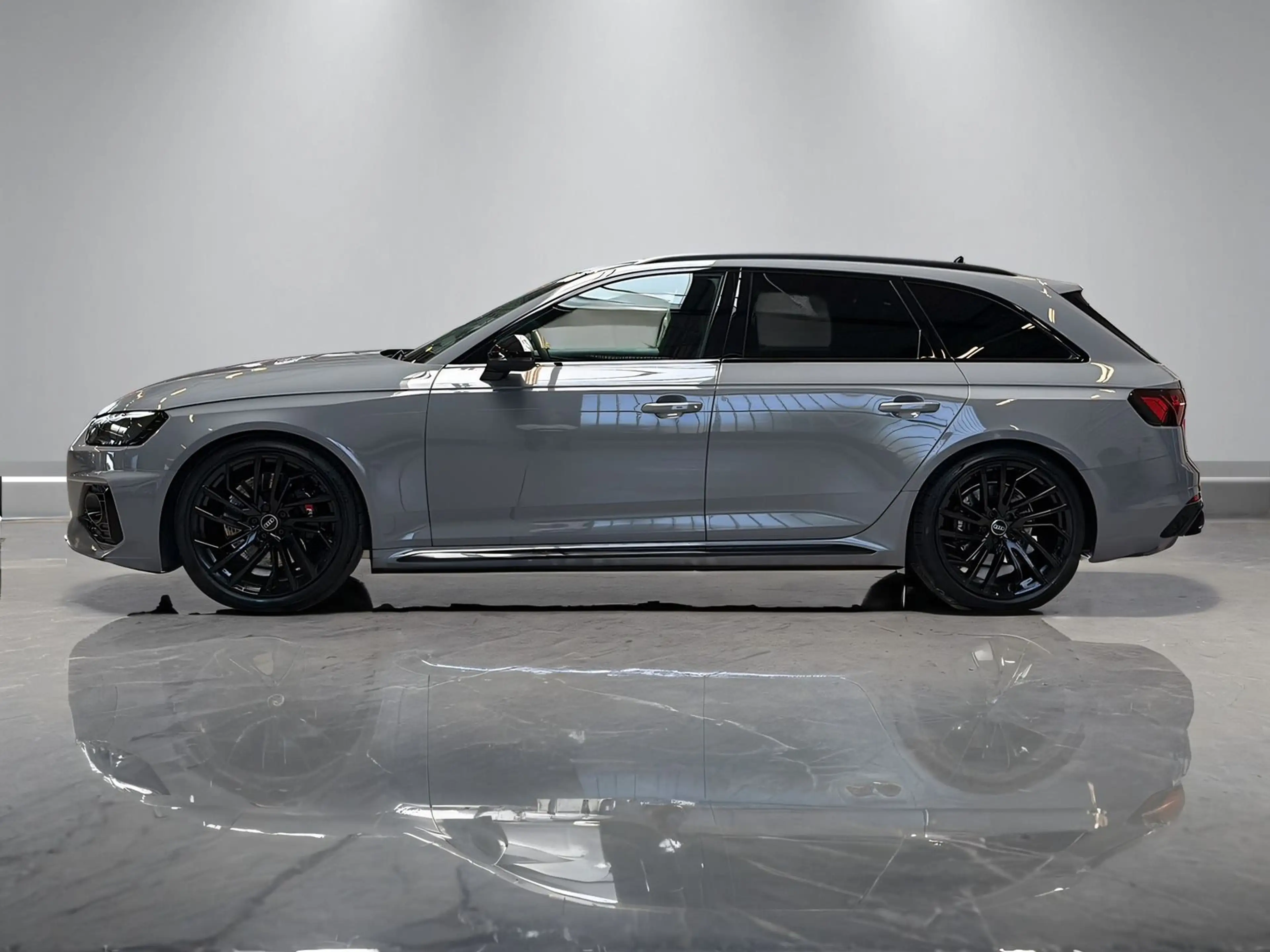 Audi RS4 +SPORTABGAS+MATRIX-LED+KAMERA+MASSAGE — photo 5
