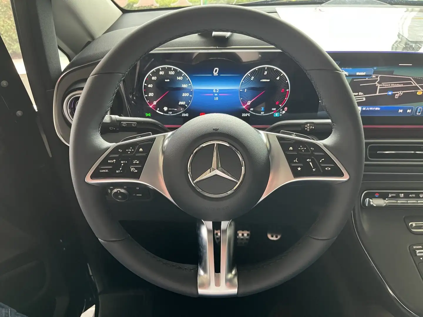 Mercedes-Benz V 250 d Kombi lang 4Matic Style Aut. Schwarz - 2