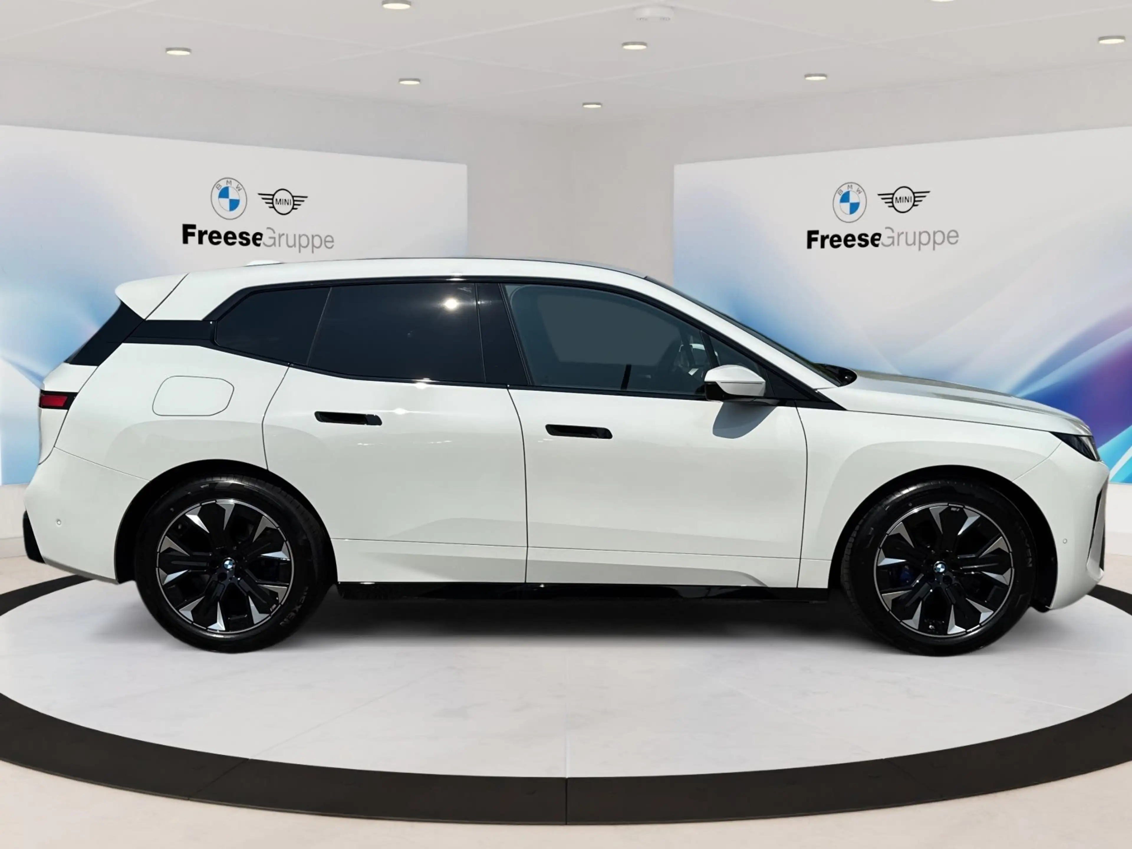 BMW iX xDrive45 0.25% UVP: 99.320€ — photo 7