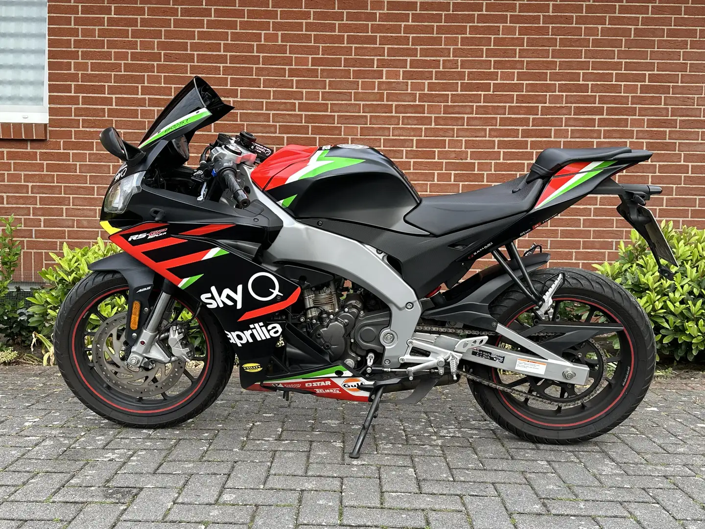 Aprilia RS 125 GP Replica Schwarz - 2