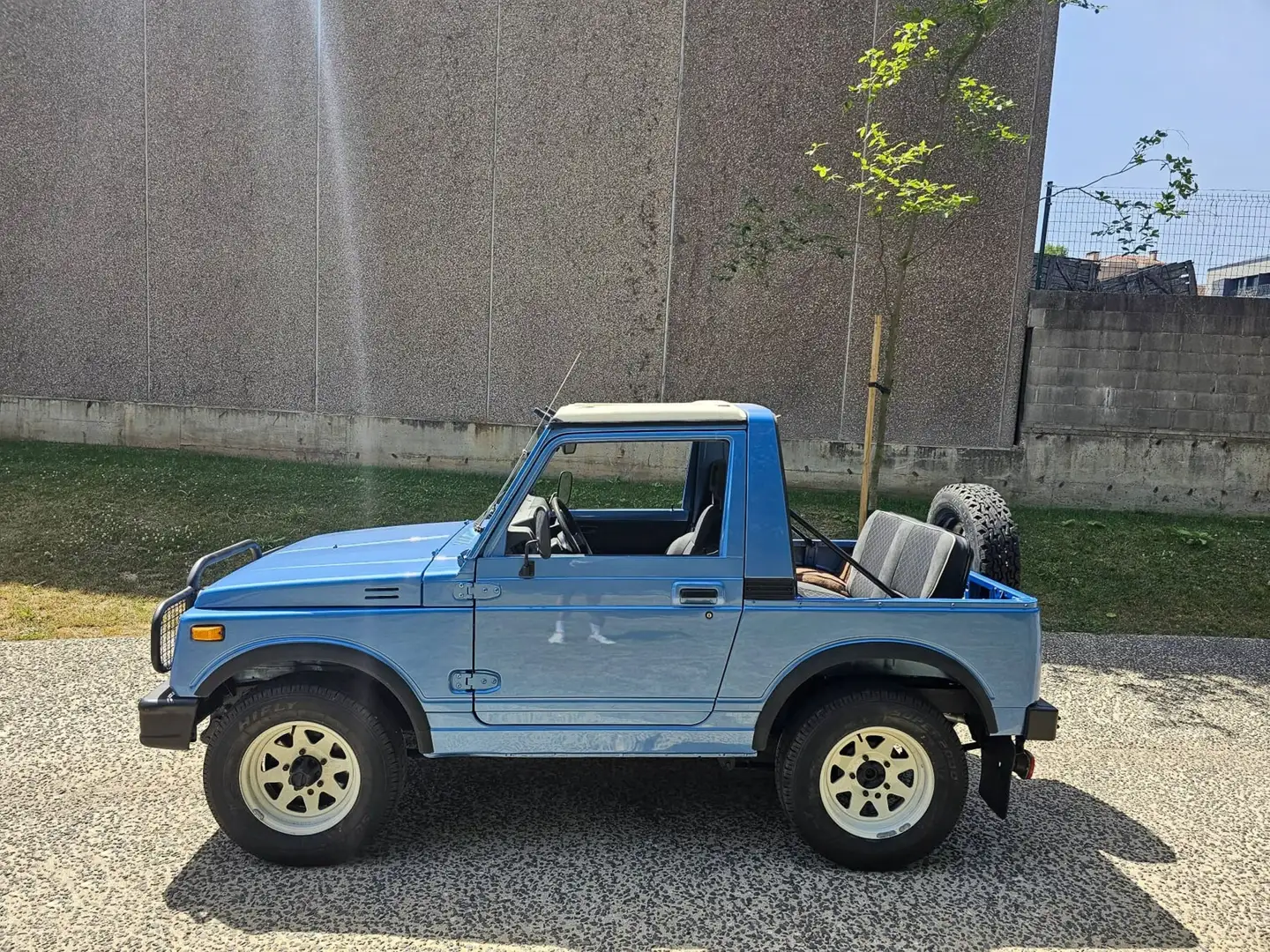 Suzuki Santana SJ410 Blau - 2