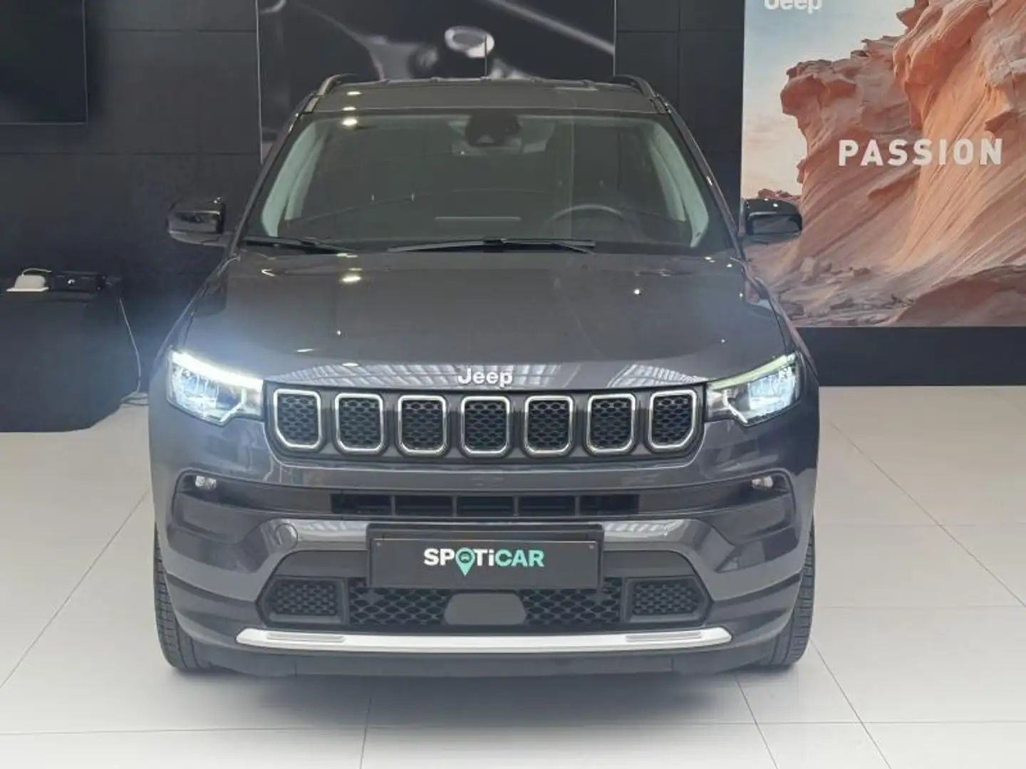 Jeep Compass LIMITED Grijs - 2