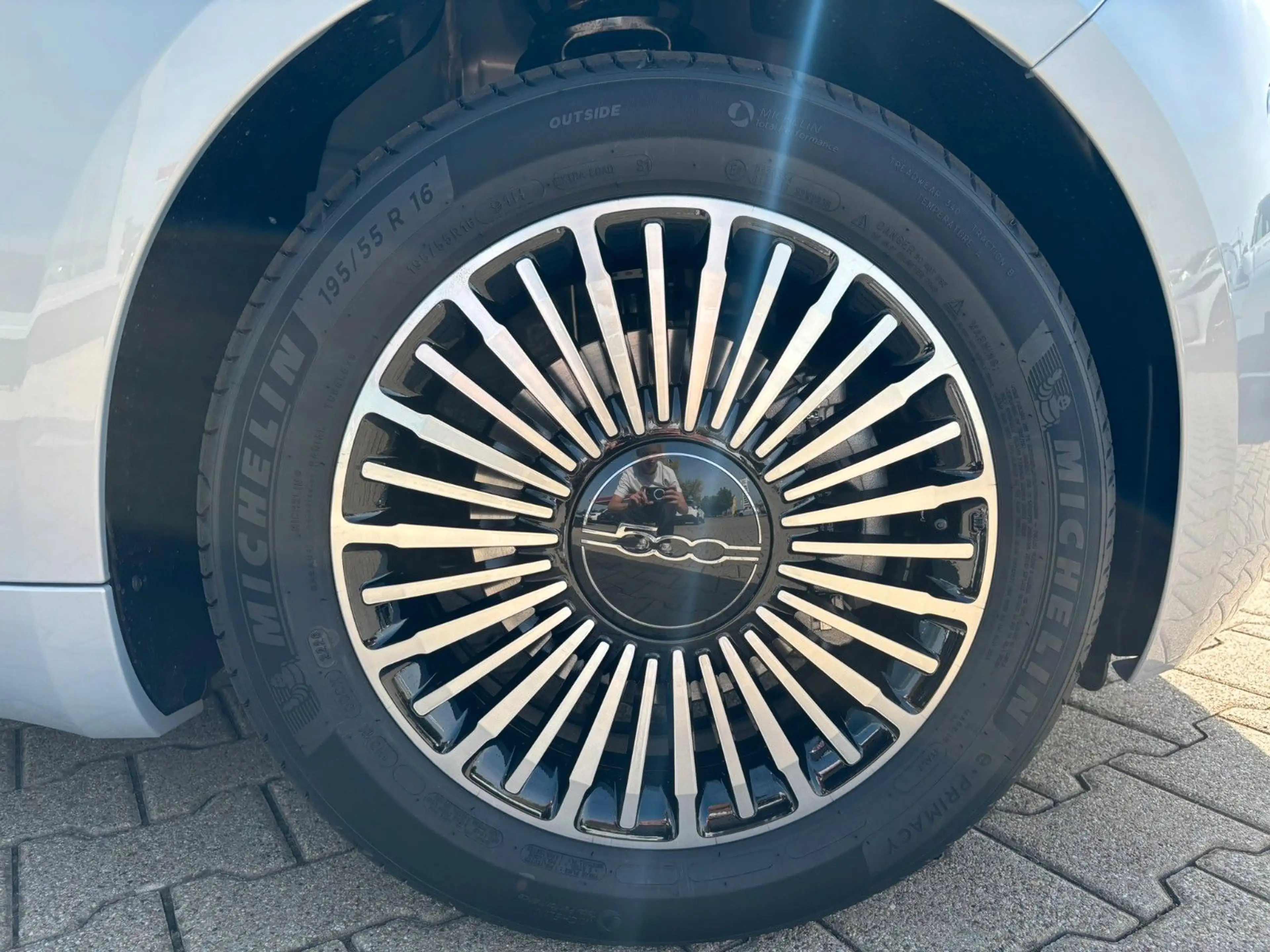 Fiat 500 Hybrid*Icon*Cabrio — photo 15