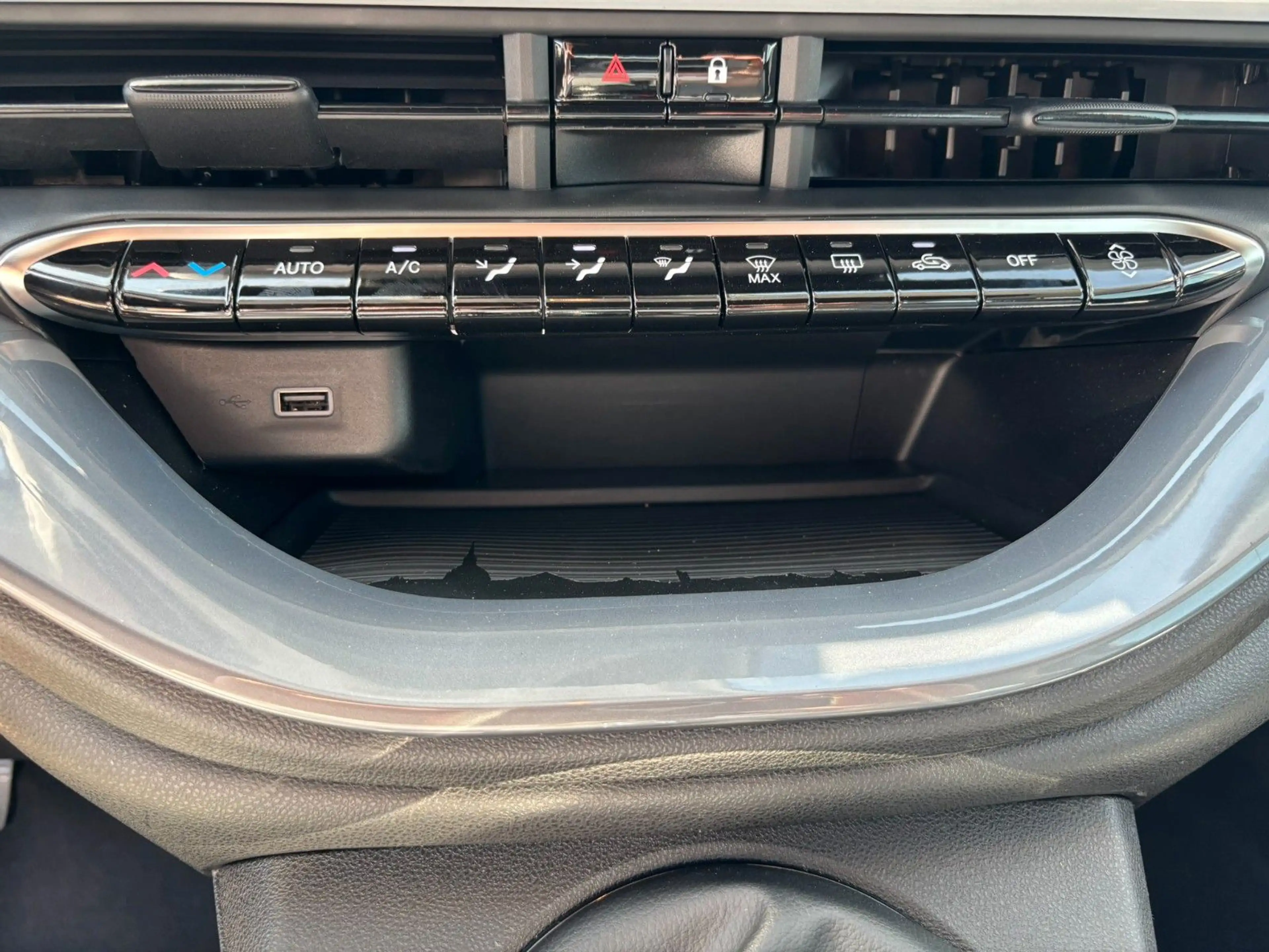 Fiat 500 Hybrid*Icon*Cabrio — photo 13