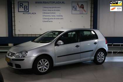 Volkswagen Golf 1.6 FSI / APK 5 2026
