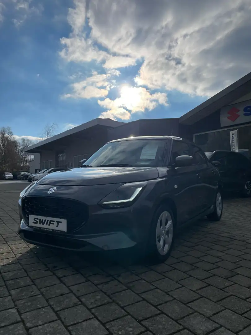 Suzuki Swift 1.2 Dualjet Hybrid 61 kW Comfort Gris - 2