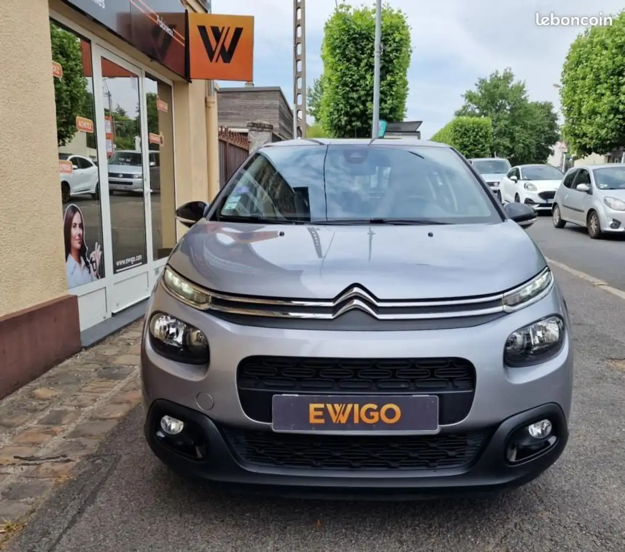 Citroen C3 Citroën GENERATION-III 1.2 PURETECH 110Ch FEEL DIS Grijs - 2