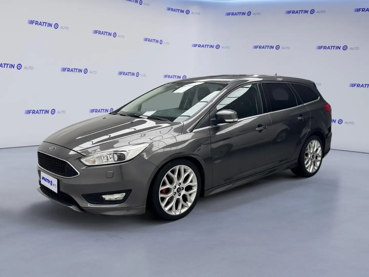 Ford Focus 1.5 TDCi 120 CV Start&Stop Powershift SW Titanium Grigio - 1