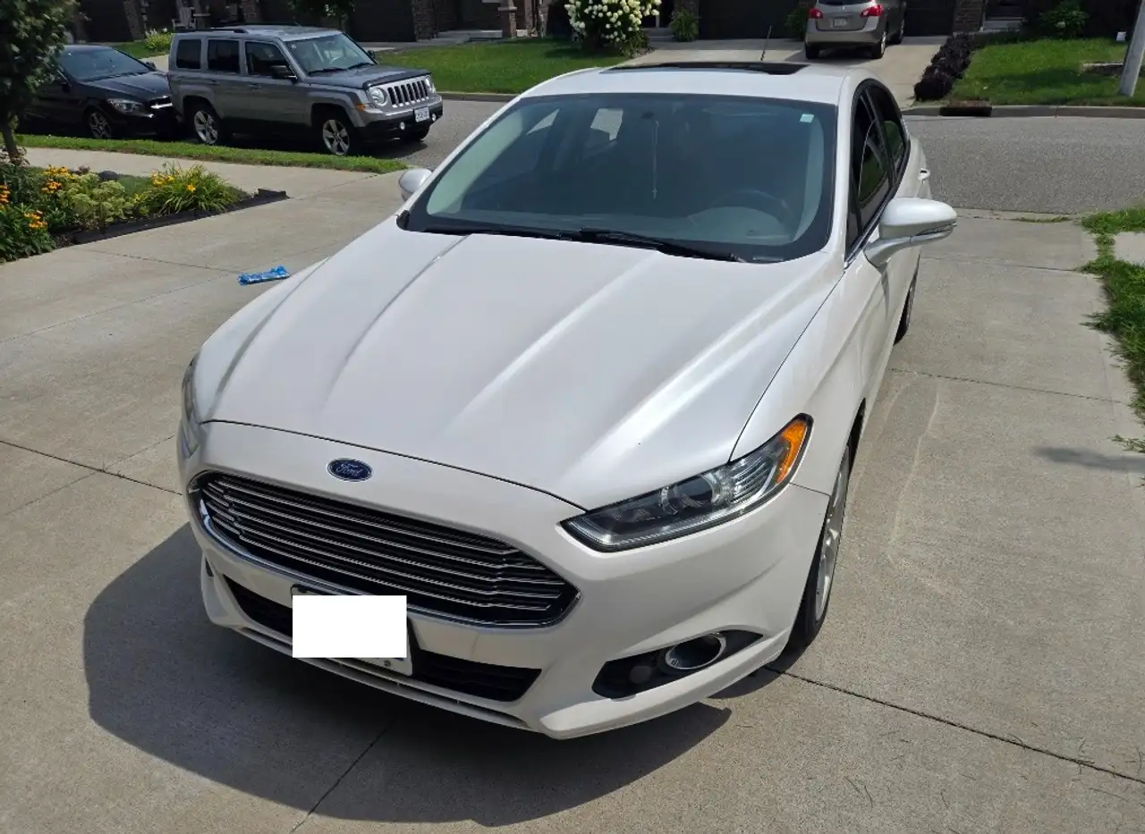 Ford Fusion снимка Ford Fusion
