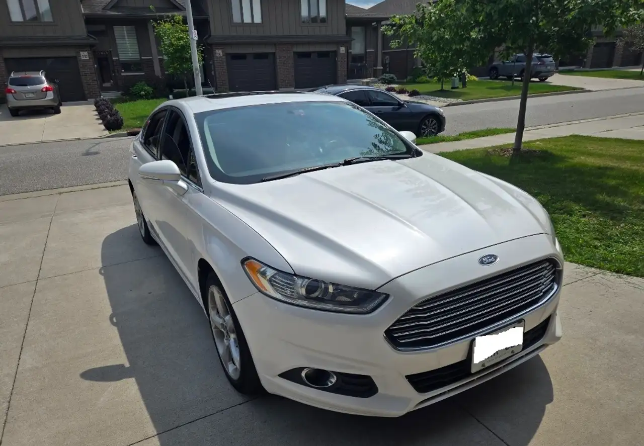 Ford Fusion снимка Ford Fusion