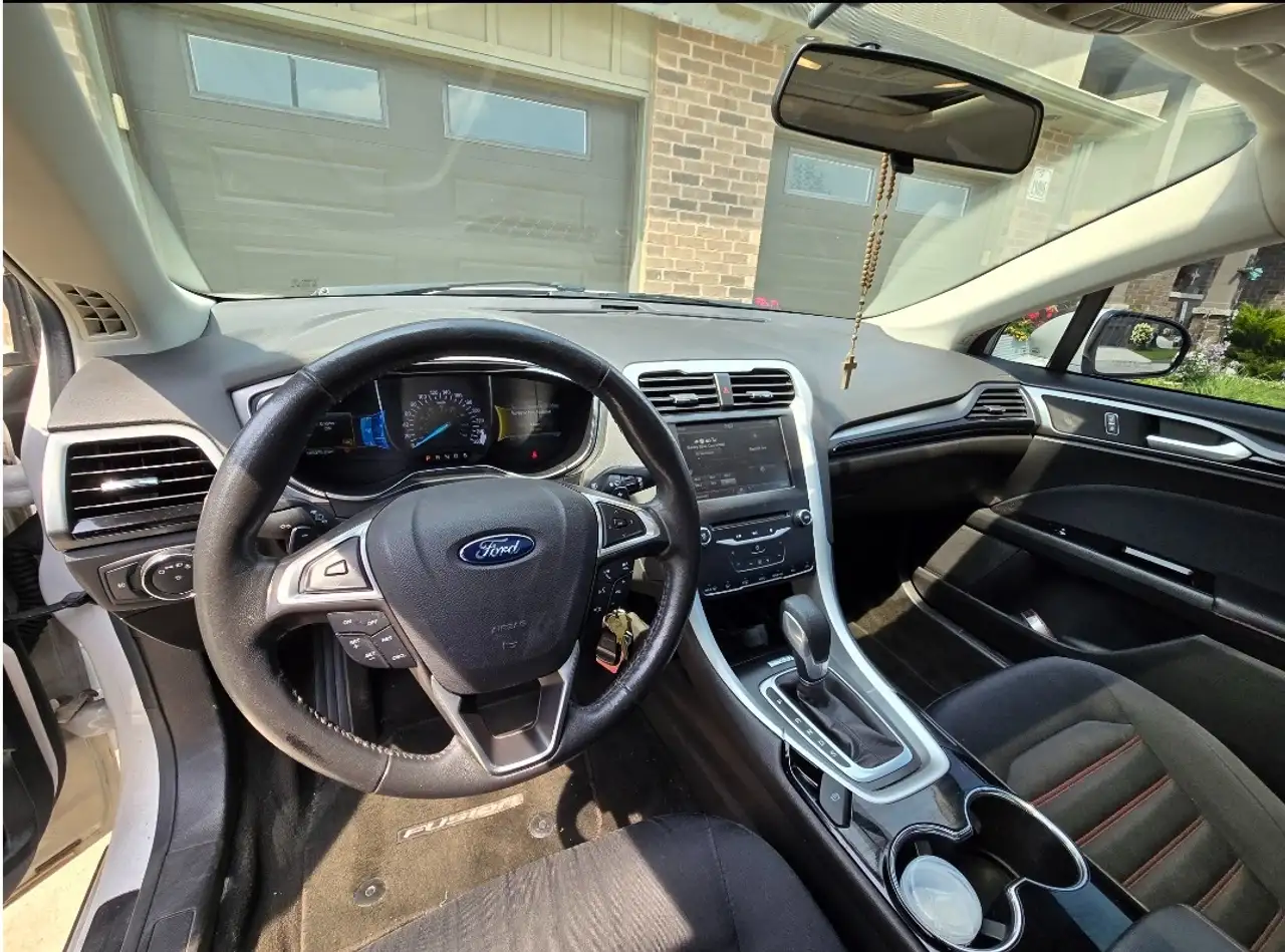 Ford Fusion снимка Ford Fusion