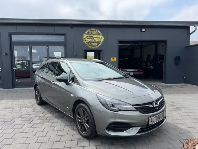 Opel Astra main image