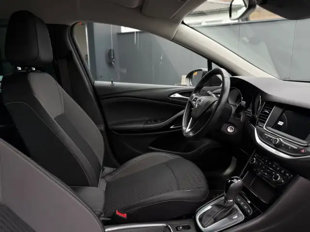 Opel Astra view 15
