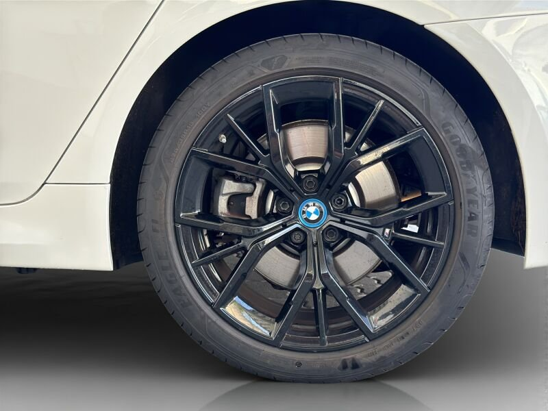 BMW 545 e xDrive Lim. M Sportpaket — photo 10