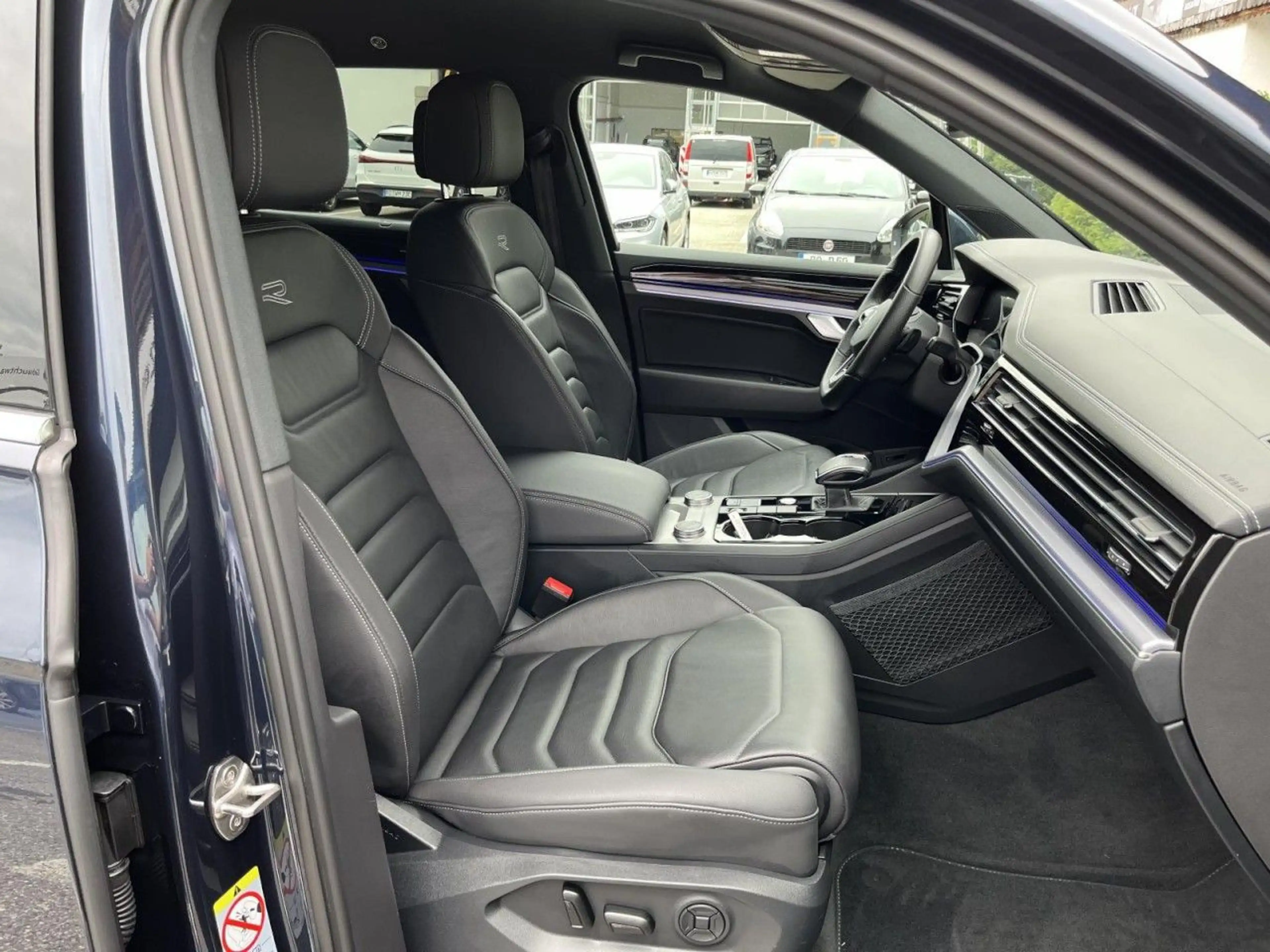 Volkswagen Touareg 3,0 V6 TDI DSG R-Line (AHK+Leder+Standhz — photo 11