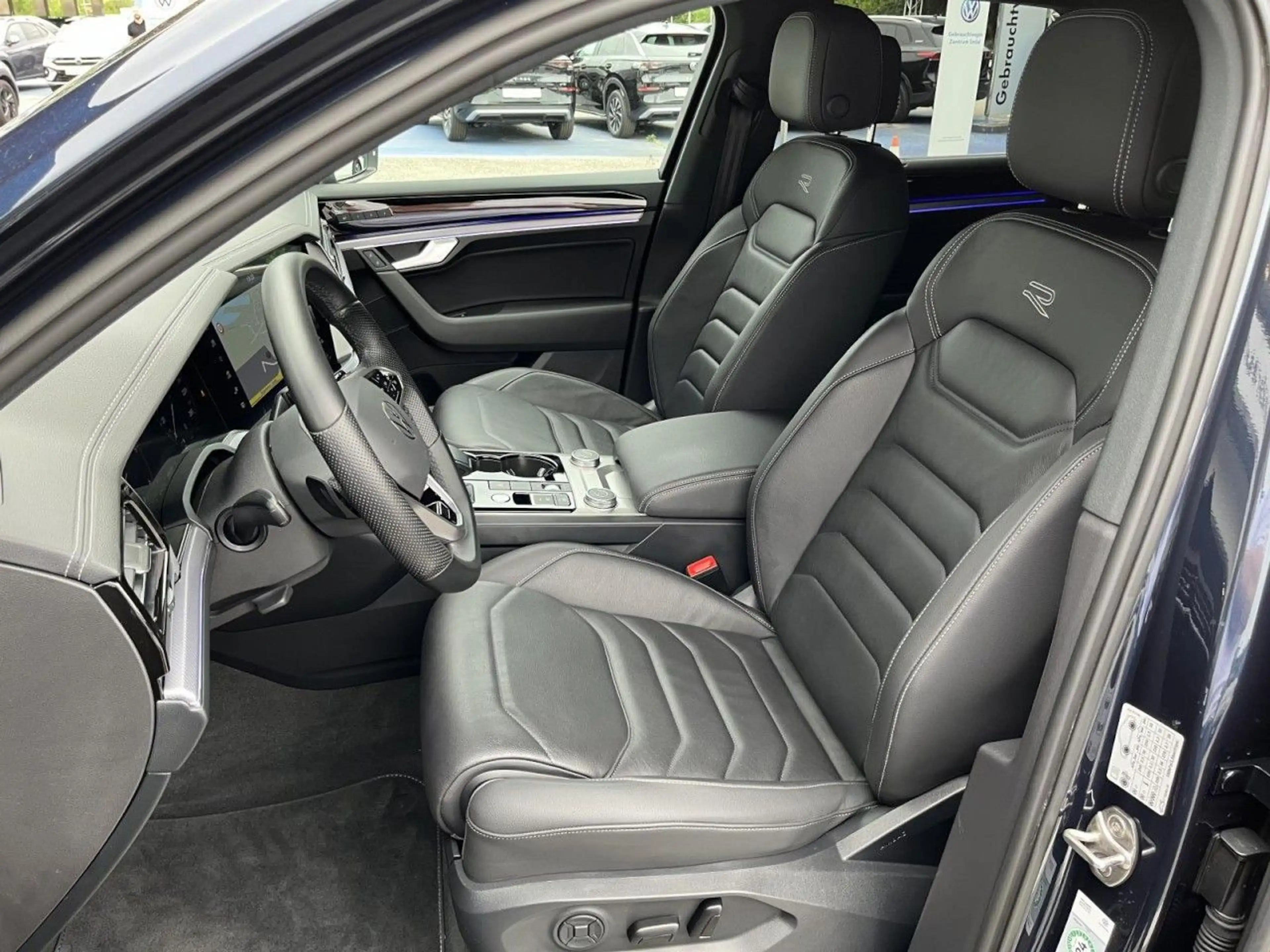 Volkswagen Touareg 3,0 V6 TDI DSG R-Line (AHK+Leder+Standhz — photo 10