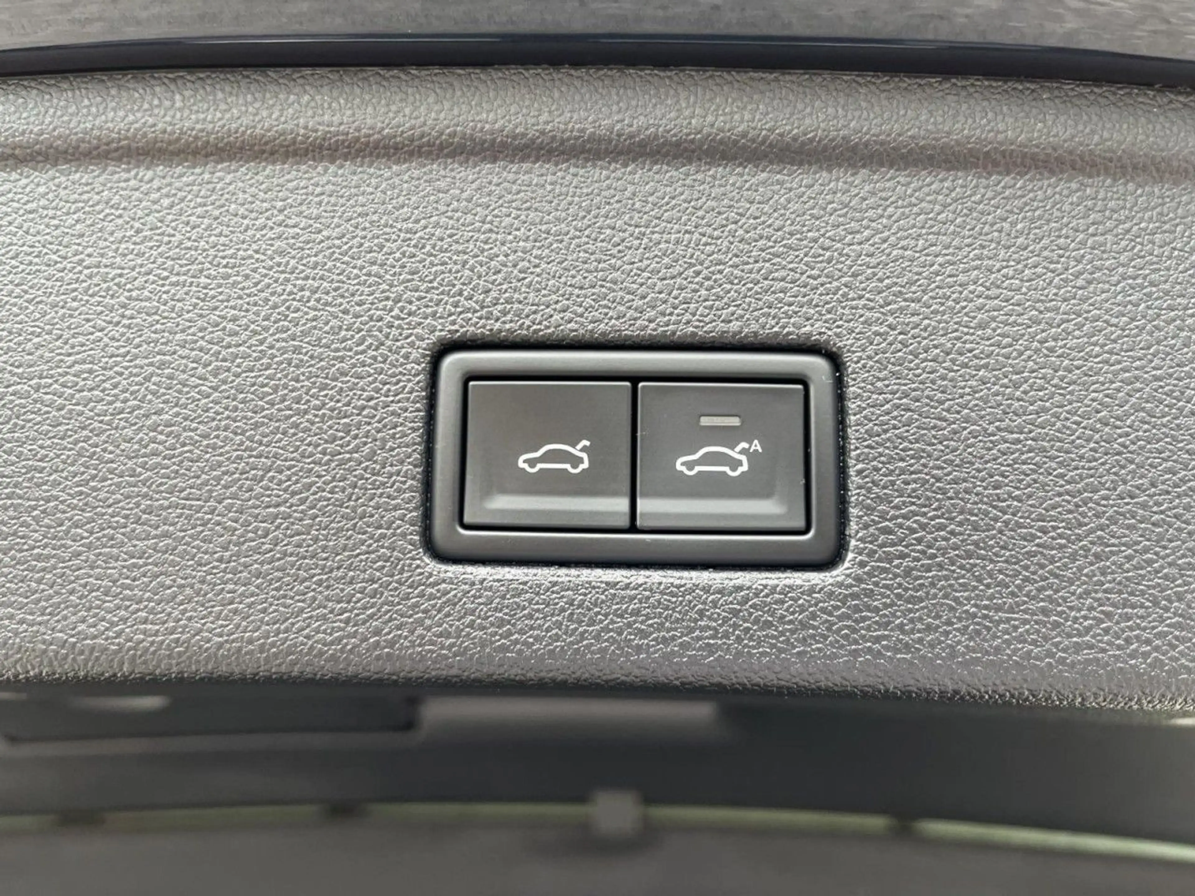 Volkswagen Touareg 3,0 V6 TDI DSG R-Line (AHK+Leder+Standhz — photo 9