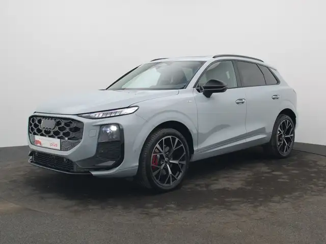 Audi Q3 view 2