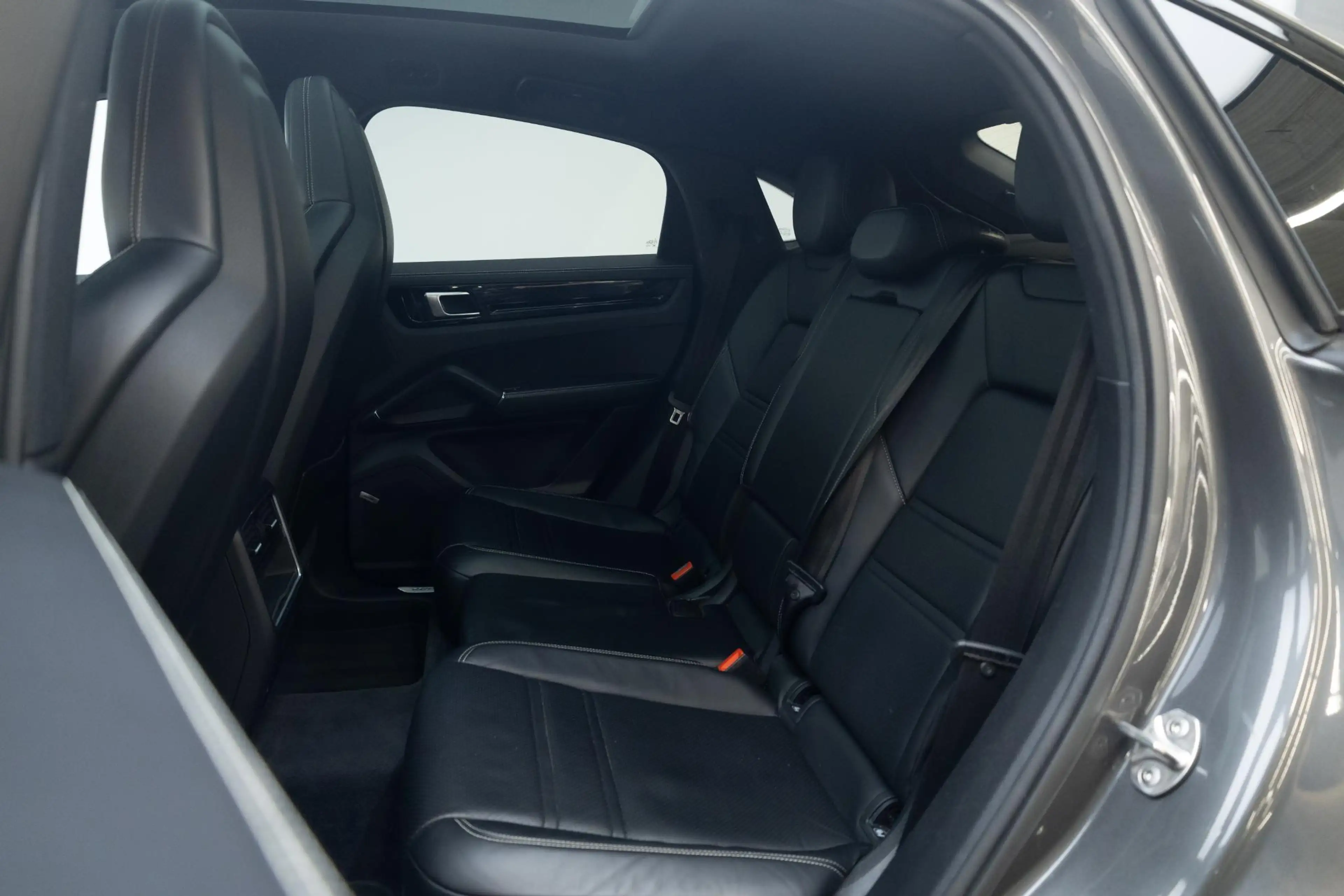Porsche Cayenne Coupé 3.0 E-Hybrid | SOH 87.4 | Rijdt alleen op be — photo 8