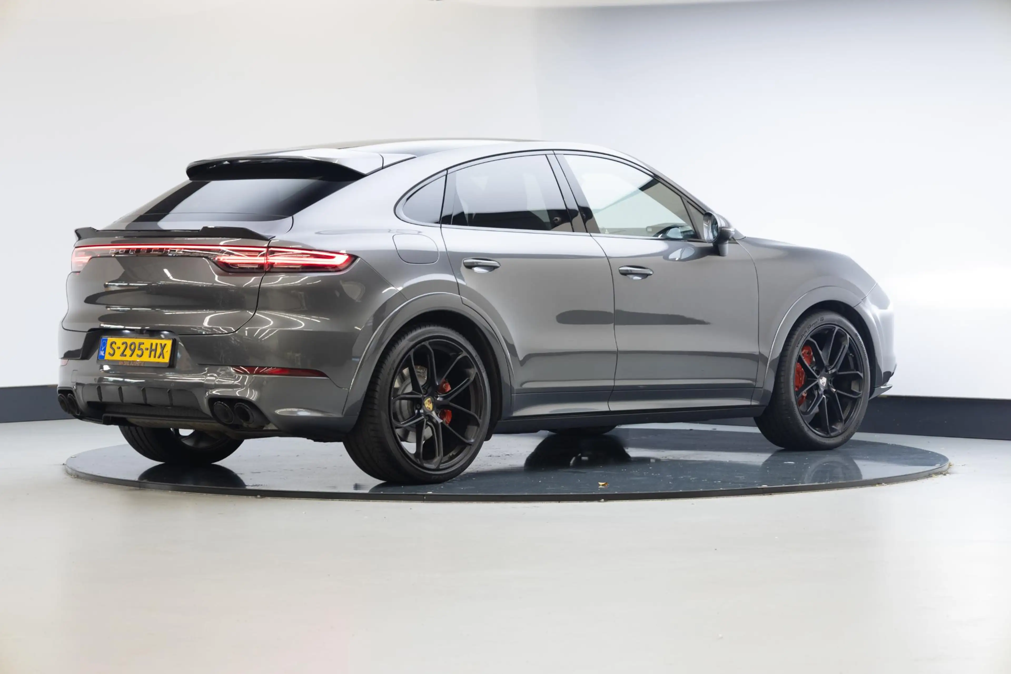 Porsche Cayenne Coupé 3.0 E-Hybrid | SOH 87.4 | Rijdt alleen op be — photo 26