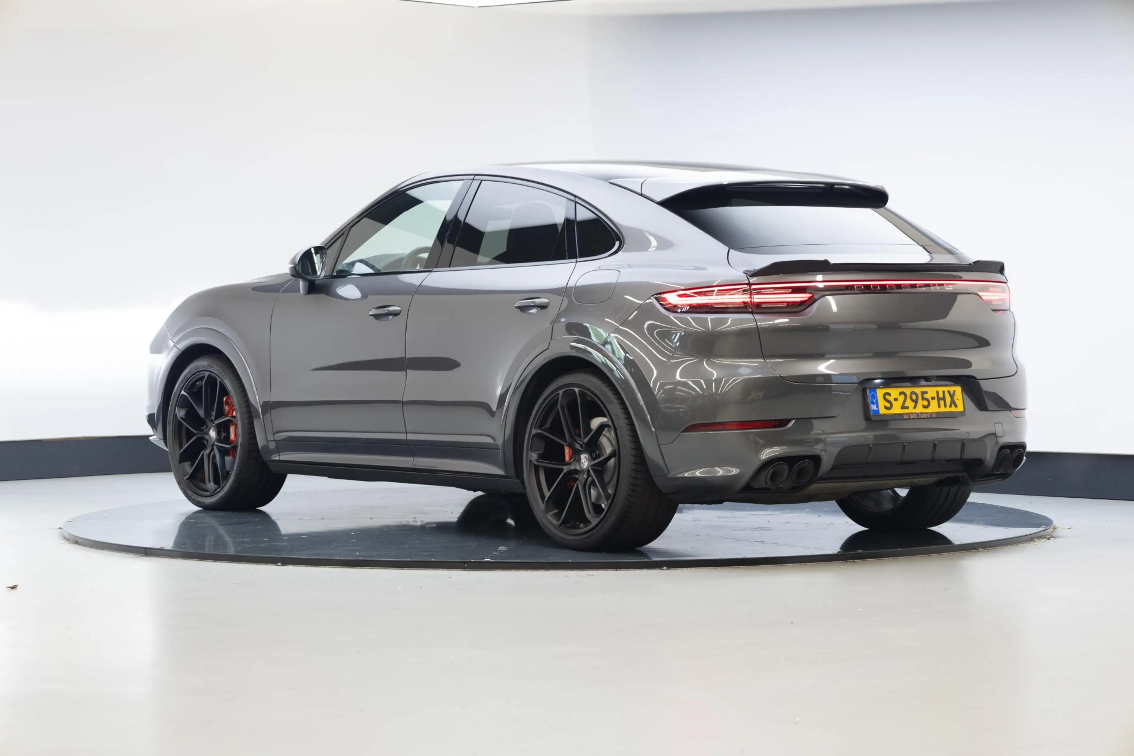 Porsche Cayenne Coupé 3.0 E-Hybrid | SOH 87.4 | Rijdt alleen op be — photo 2