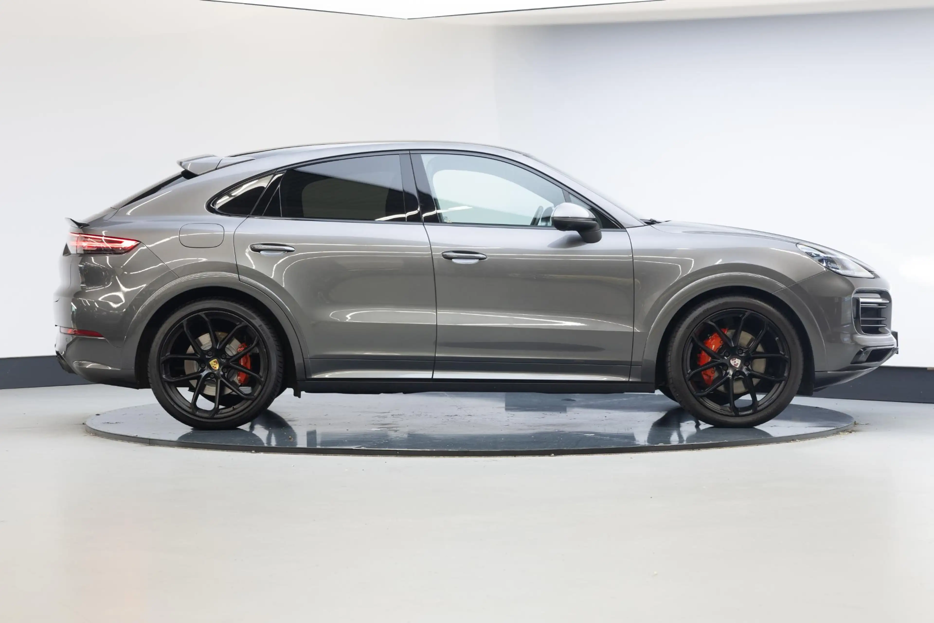 Porsche Cayenne Coupé 3.0 E-Hybrid | SOH 87.4 | Rijdt alleen op be — photo 27