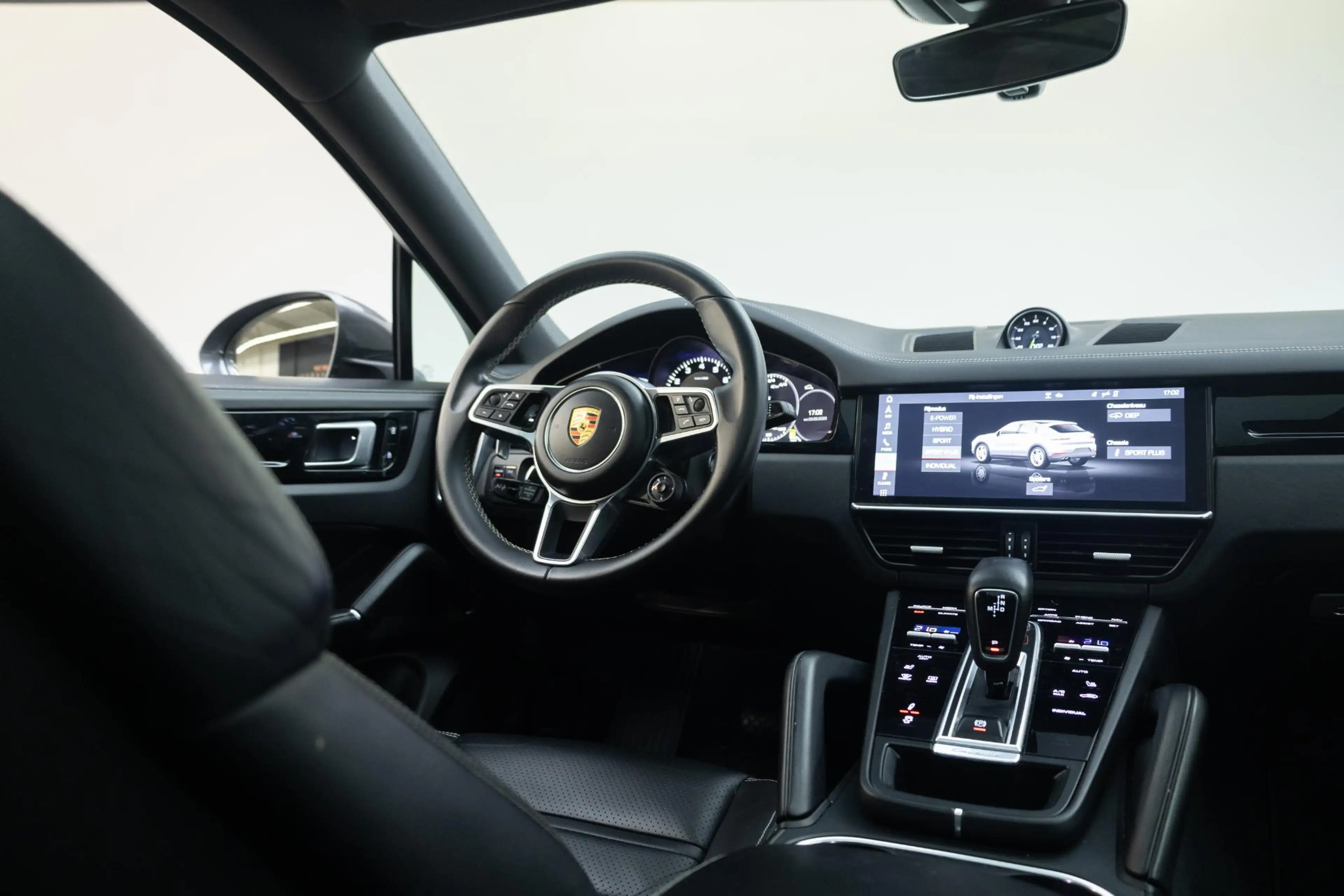 Porsche Cayenne Coupé 3.0 E-Hybrid | SOH 87.4 | Rijdt alleen op be — photo 9