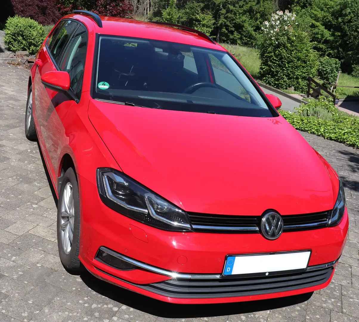 Volkswagen Golf Variant Golf Variant 1.6 TDI DSG Piros - 1