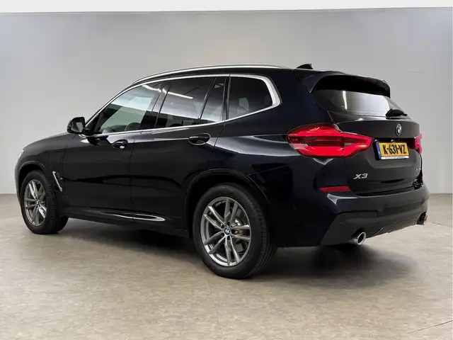 BMW X3 view 3