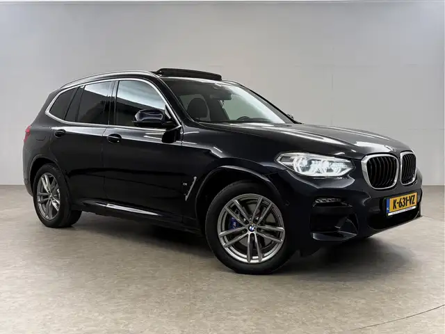 BMW X3 view 6