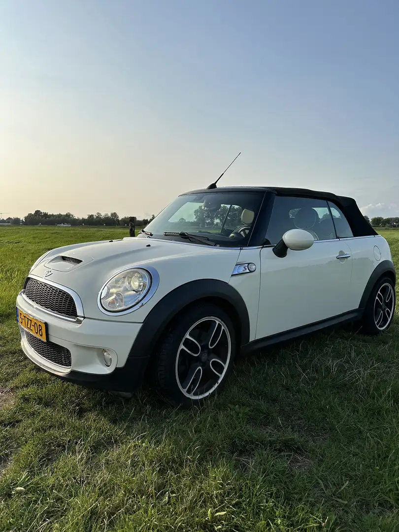 MINI Cooper S Cabrio 1.6 Chili Wit - 1