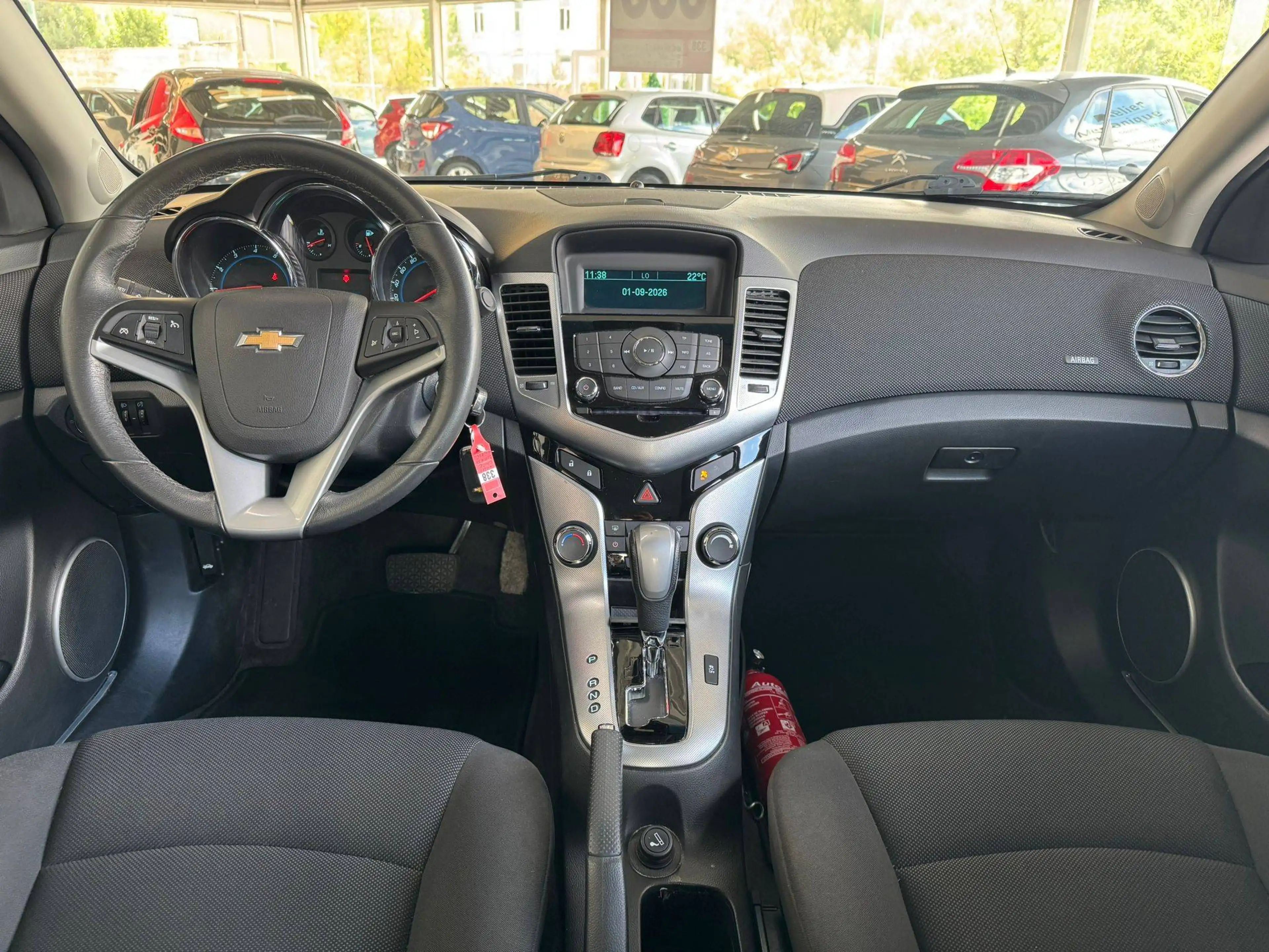 Chevrolet Cruze 🟩 1.8 ESSENCE 140CH - AUTOMATIQUE - AIRCO - CAPTEUR - FAIBLE KILOMETRAGE — photo 7