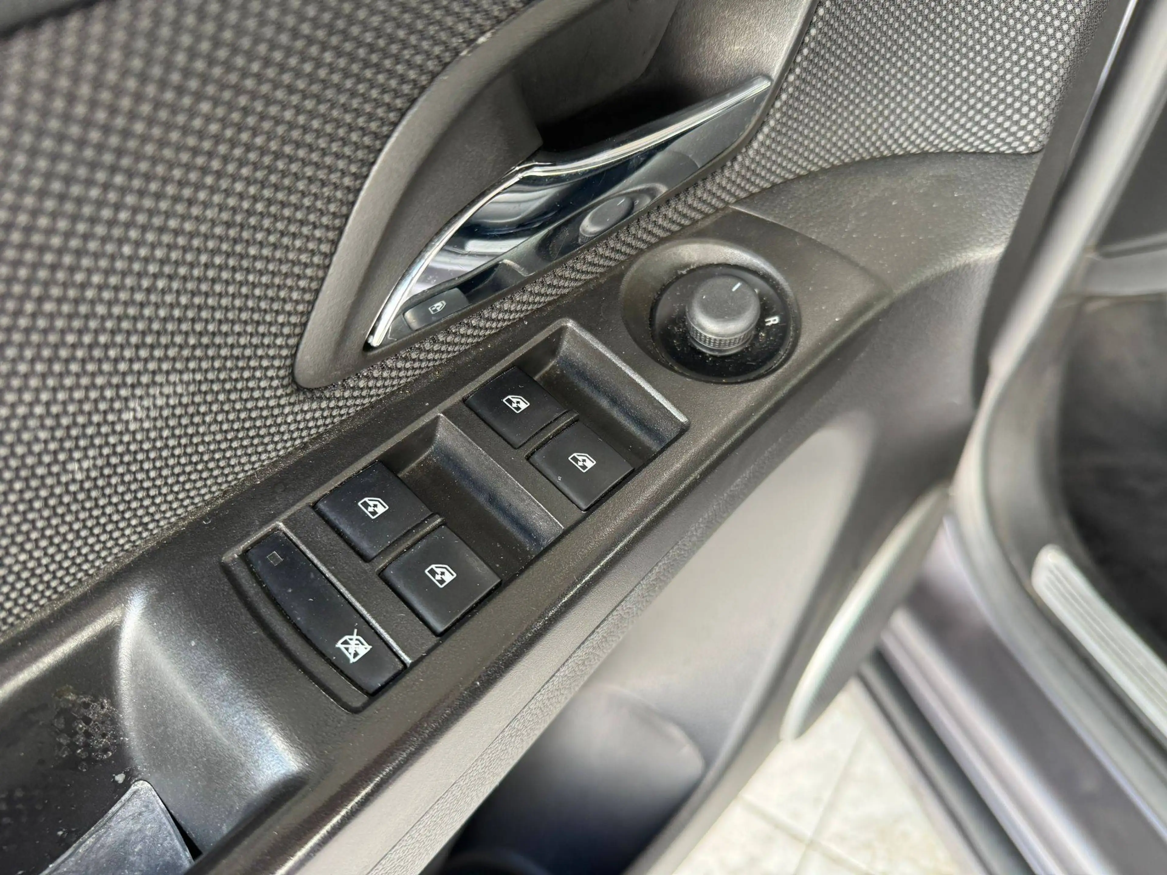 Chevrolet Cruze 🟩 1.8 ESSENCE 140CH - AUTOMATIQUE - AIRCO - CAPTEUR - FAIBLE KILOMETRAGE — photo 15