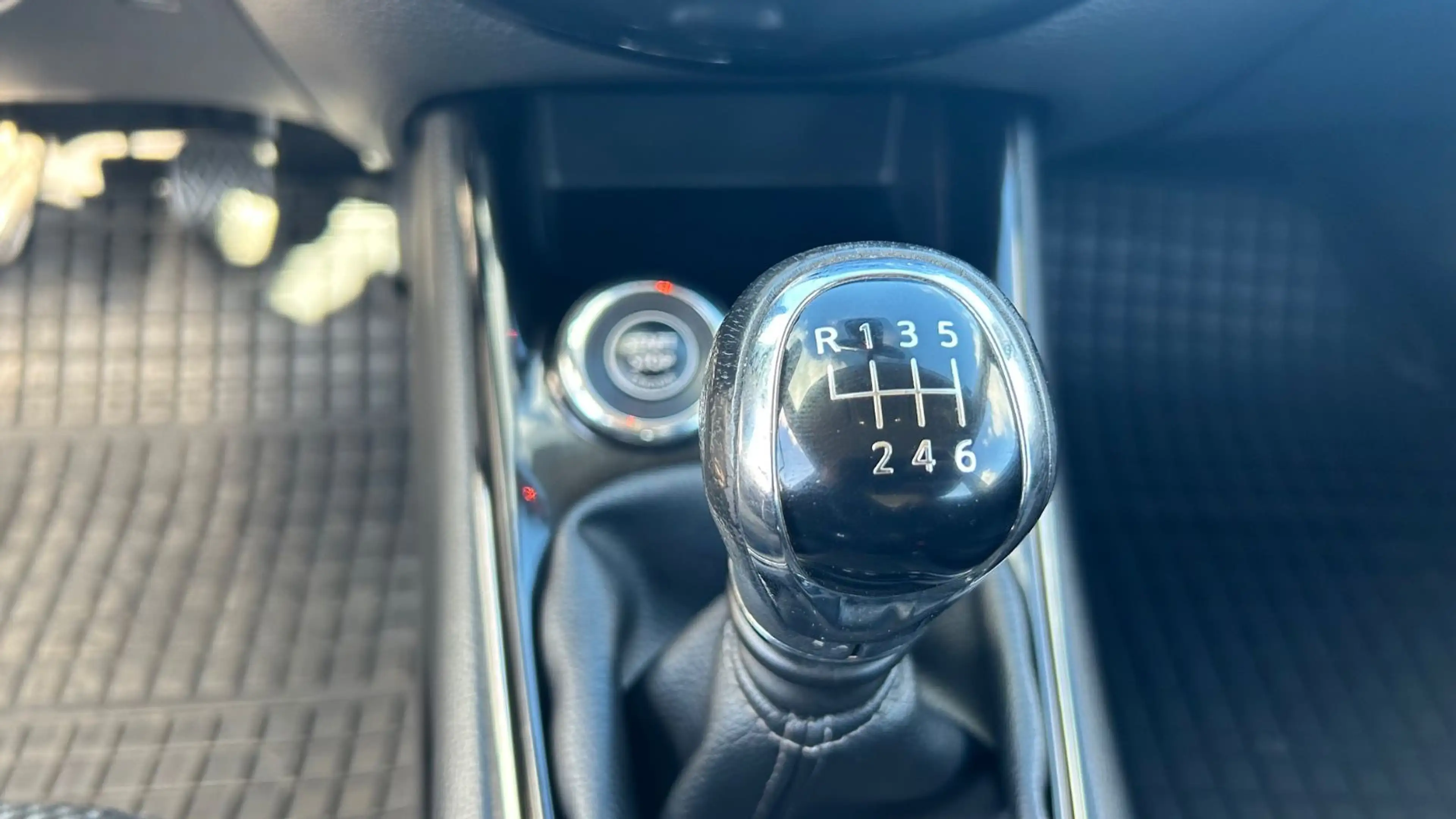 Nissan Pulsar Acenta — photo 13