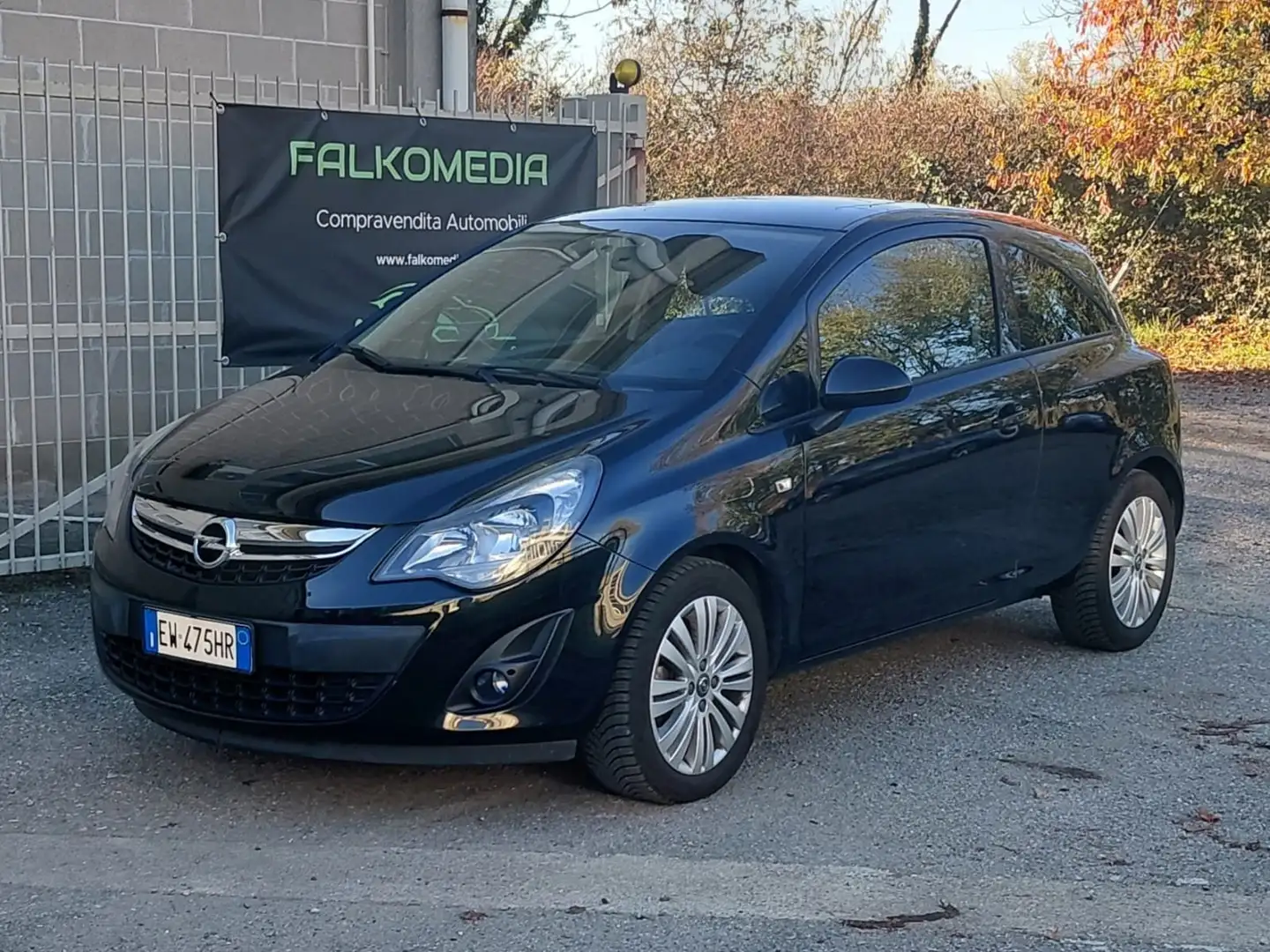 Opel Corsa 3p 1.2 benzina UNICO PROPRIETARIO (Neopatentati) Nero - 1