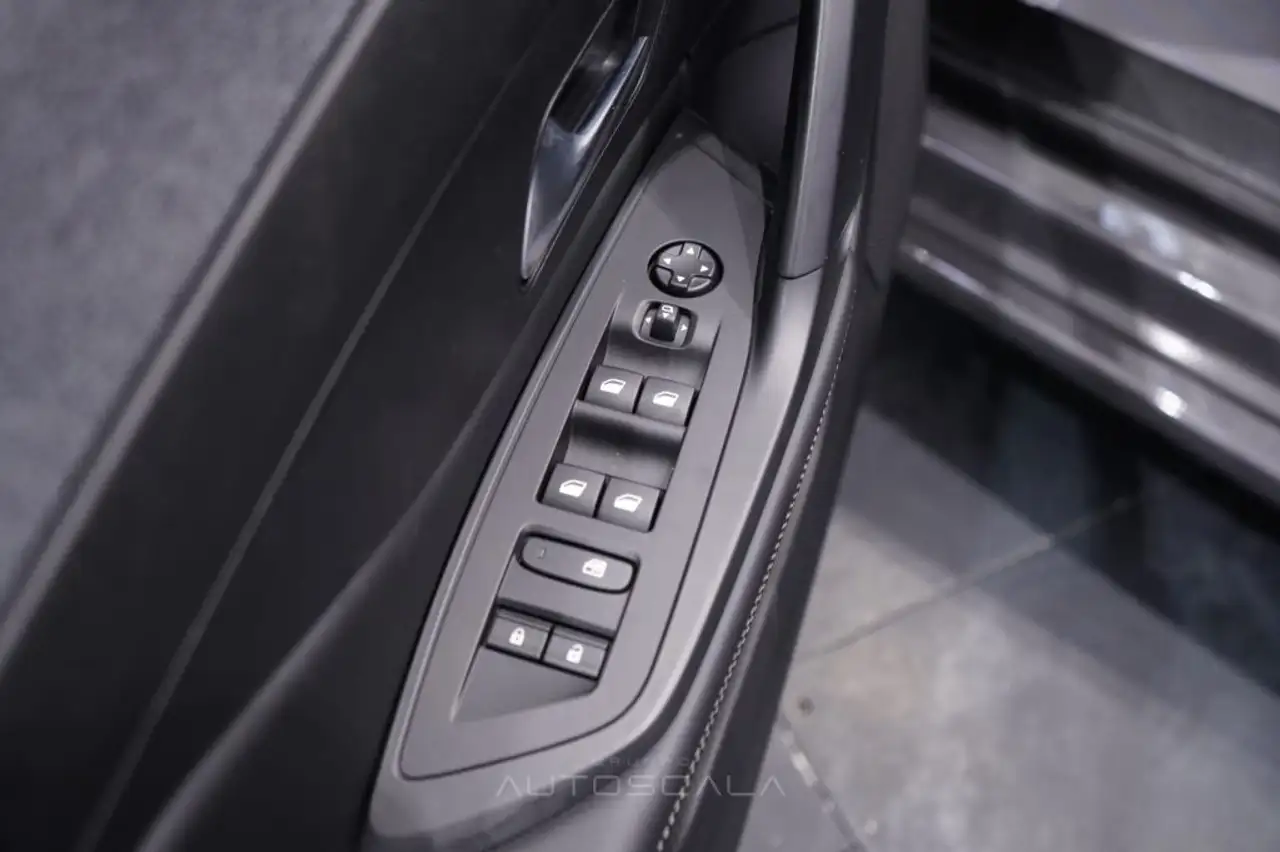 Peugeot 308 1.2 PureTech Turbo 130cv S&S SW Allure, миниатюра 10