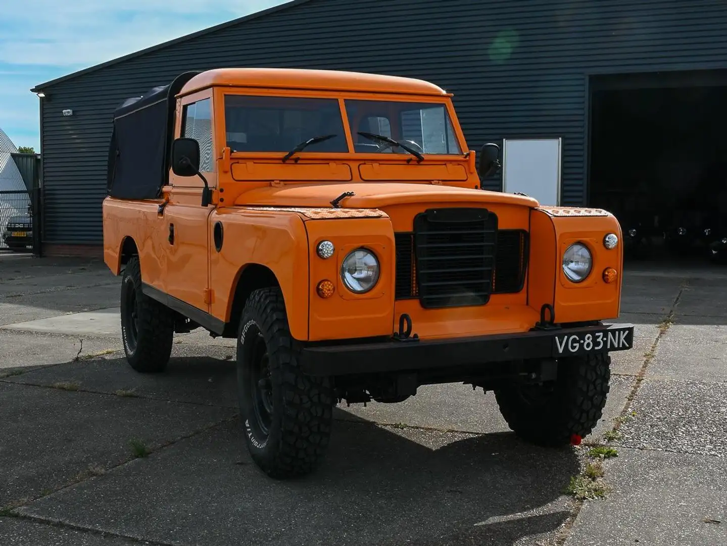 Land Rover Series Series 109 Orange - 1