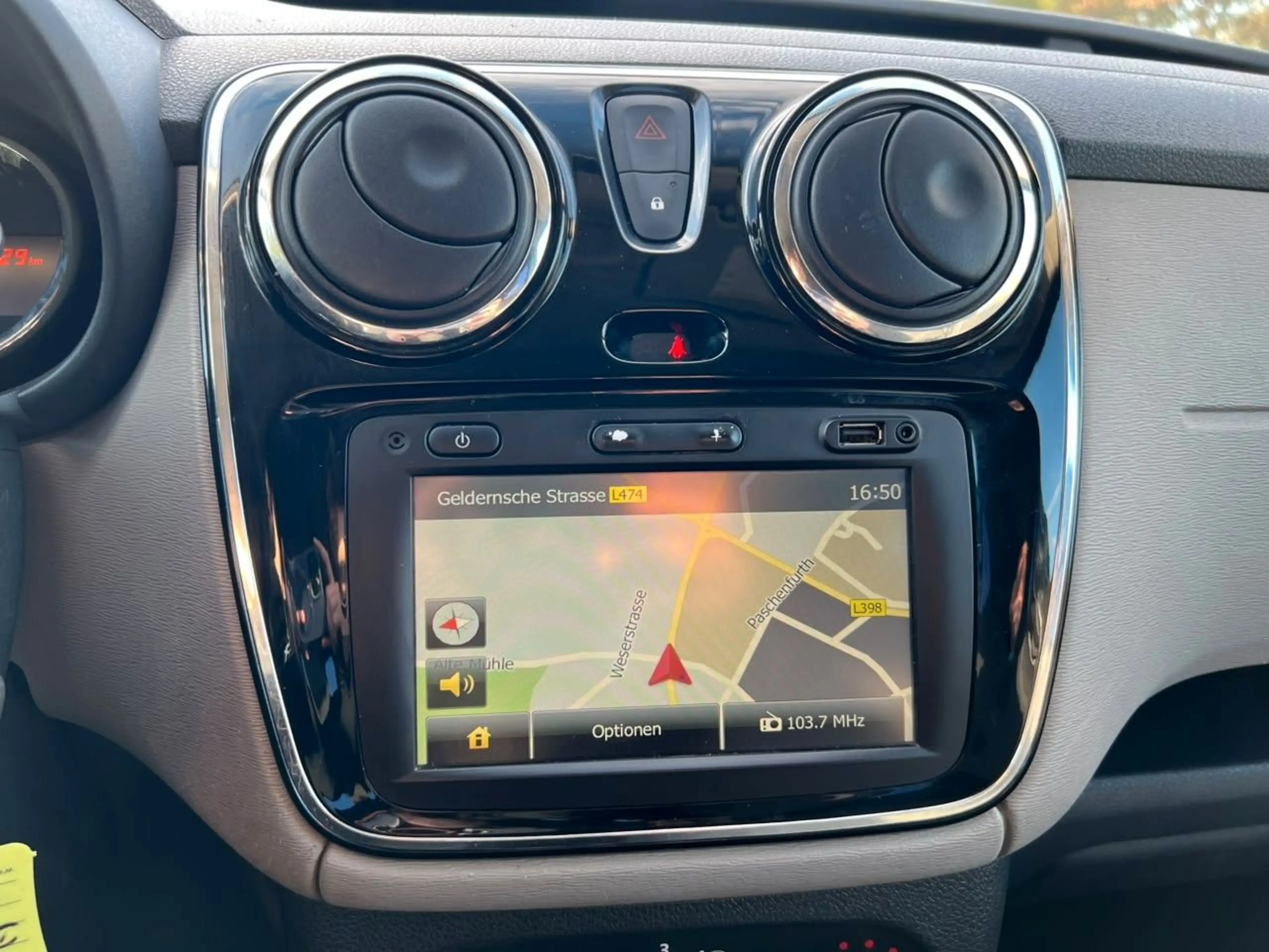 Dacia Dokker Laureate dCi 90 Navi Kamera AHK — photo 23