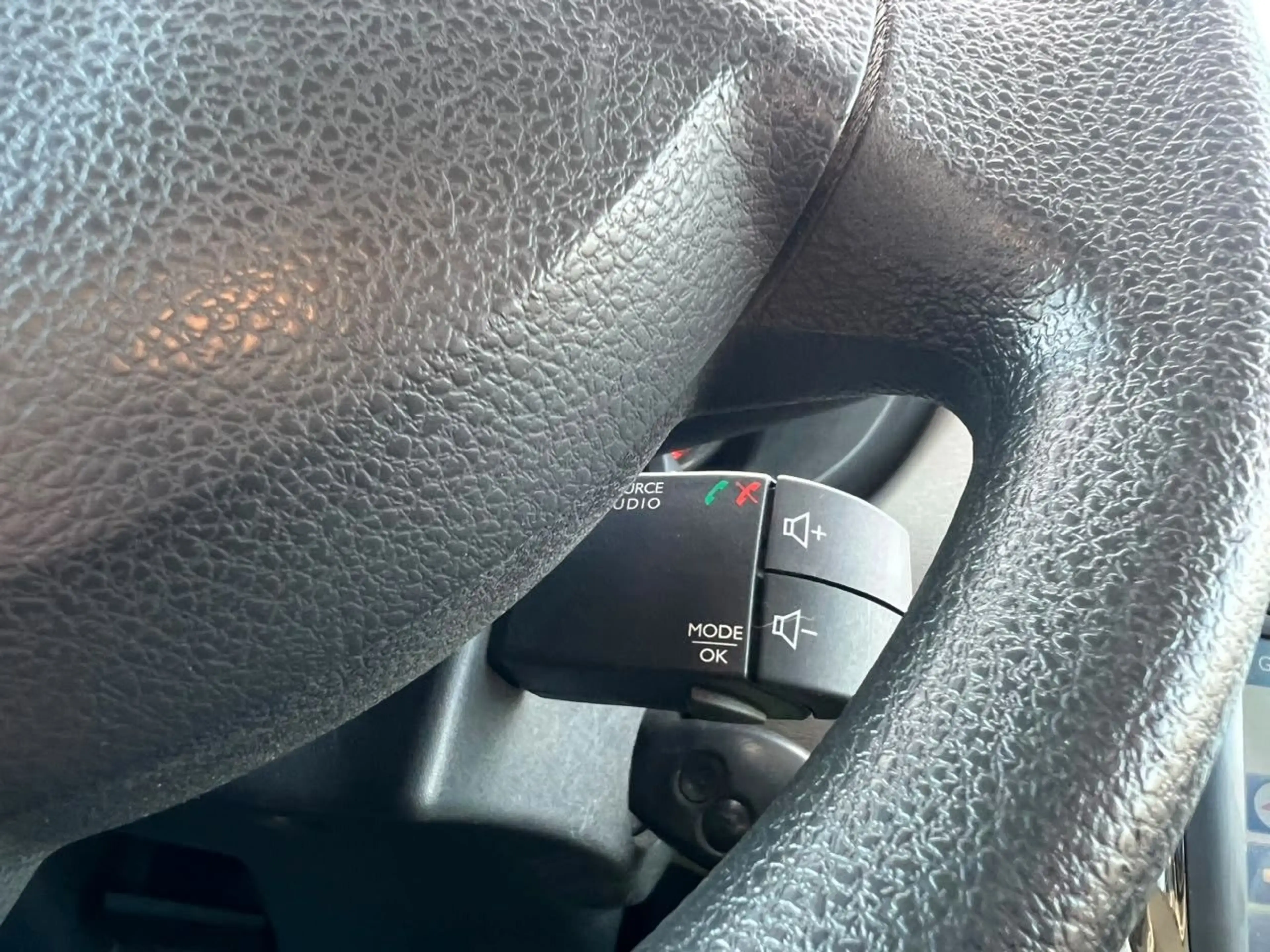 Dacia Dokker Laureate dCi 90 Navi Kamera AHK — photo 27