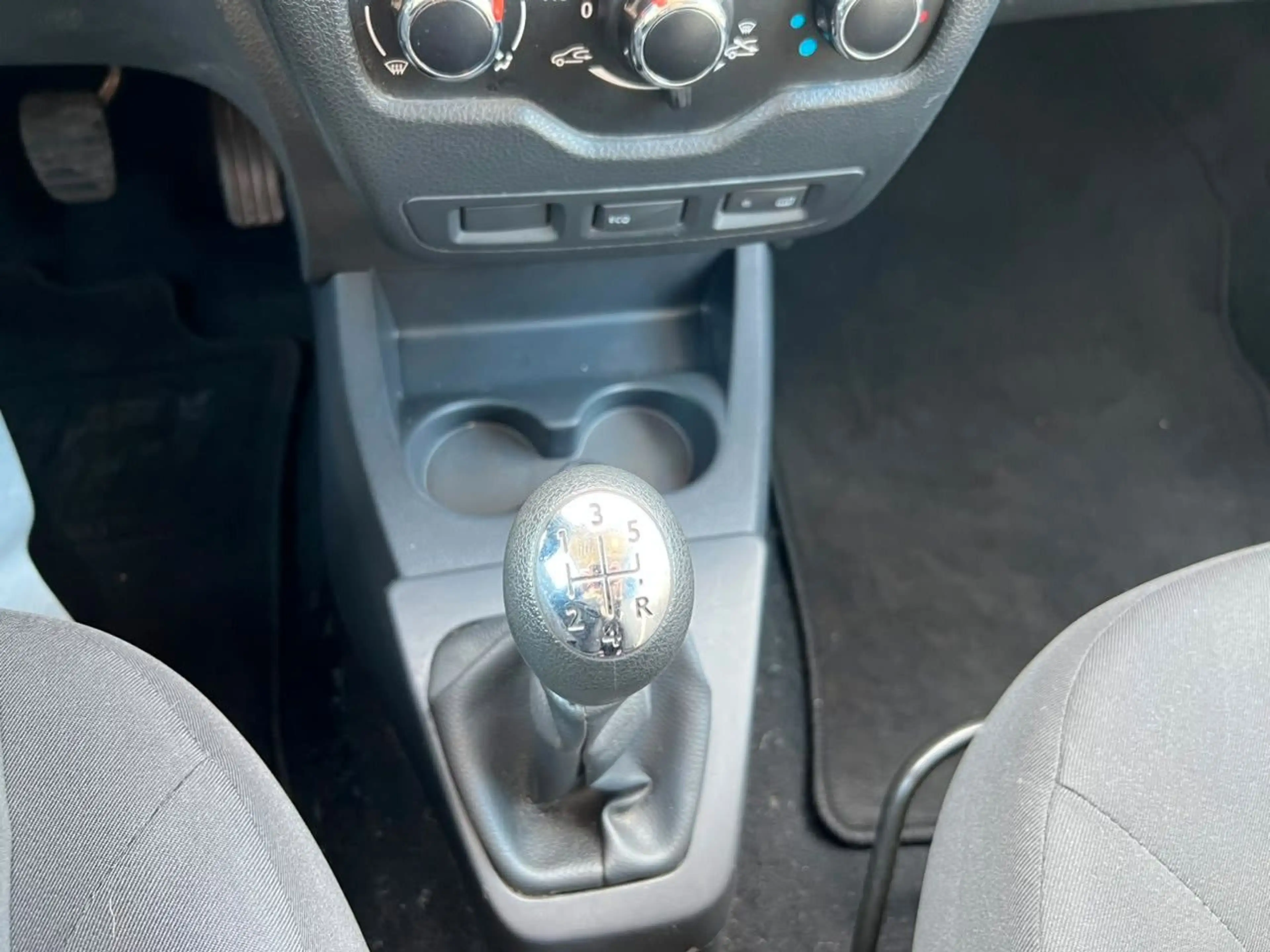 Dacia Dokker Laureate dCi 90 Navi Kamera AHK — photo 22