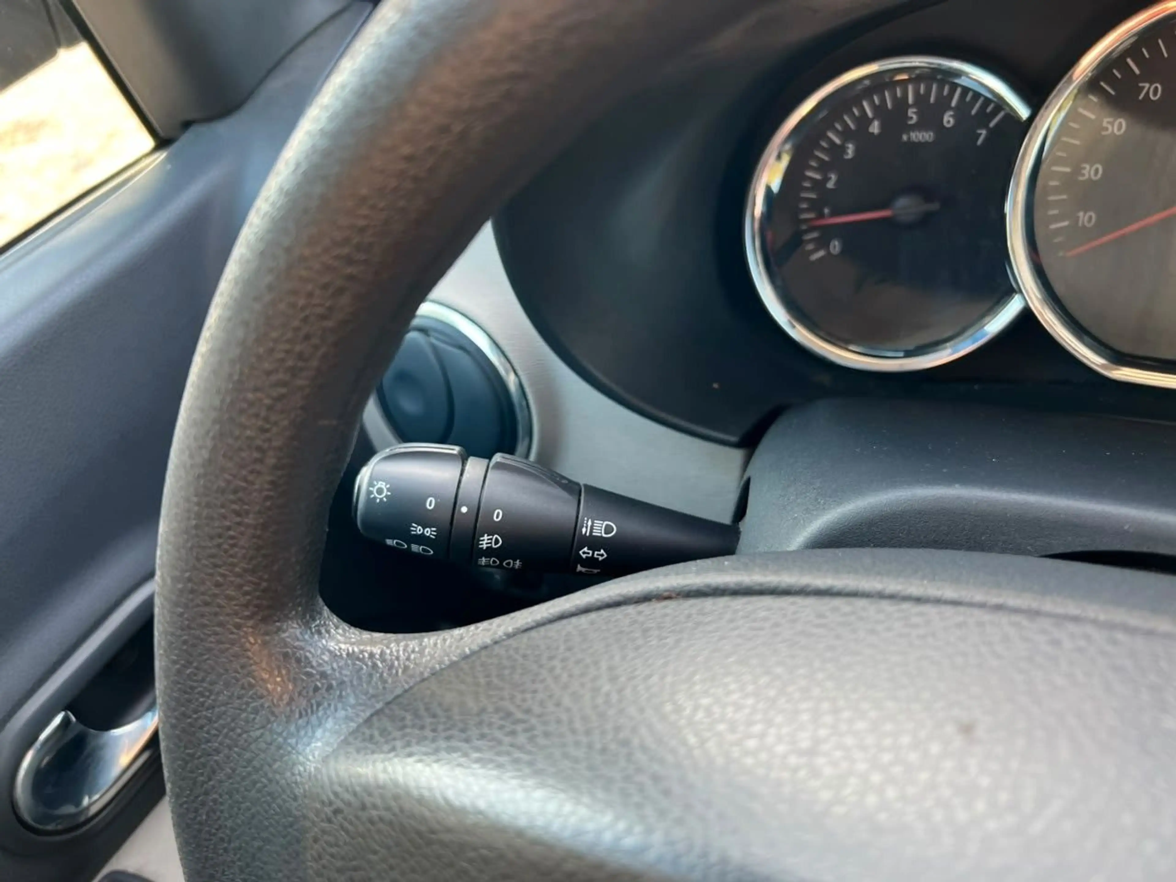 Dacia Dokker Laureate dCi 90 Navi Kamera AHK — photo 25