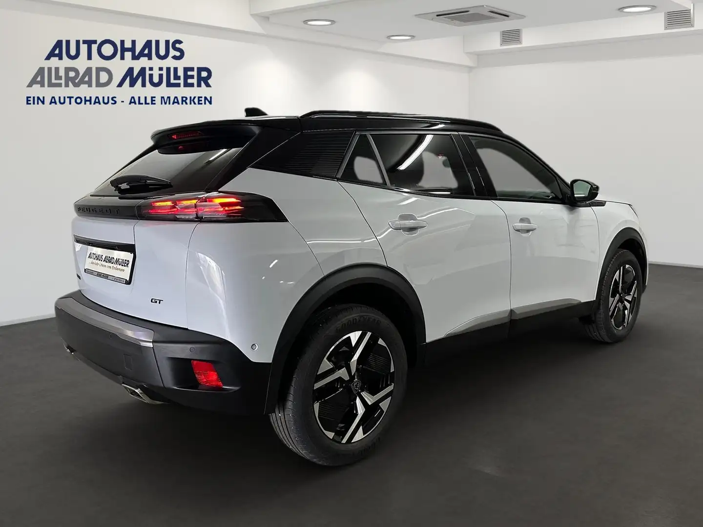 Peugeot 2008 GT 1.2 130 PT Autom.+Alcantara+ SHZ+360CAM Weiß - 2