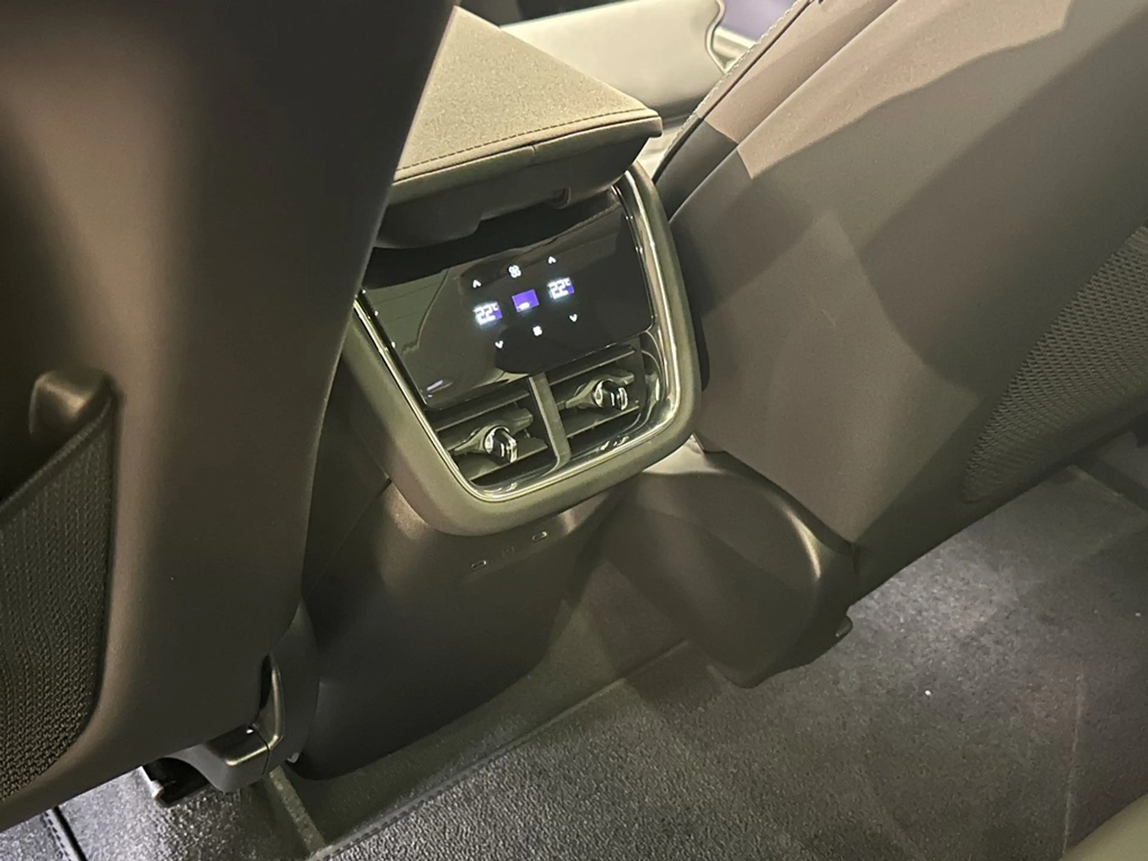Volvo EX90 Twin Egine (4x4) Plus + electr trekhaak — photo 10
