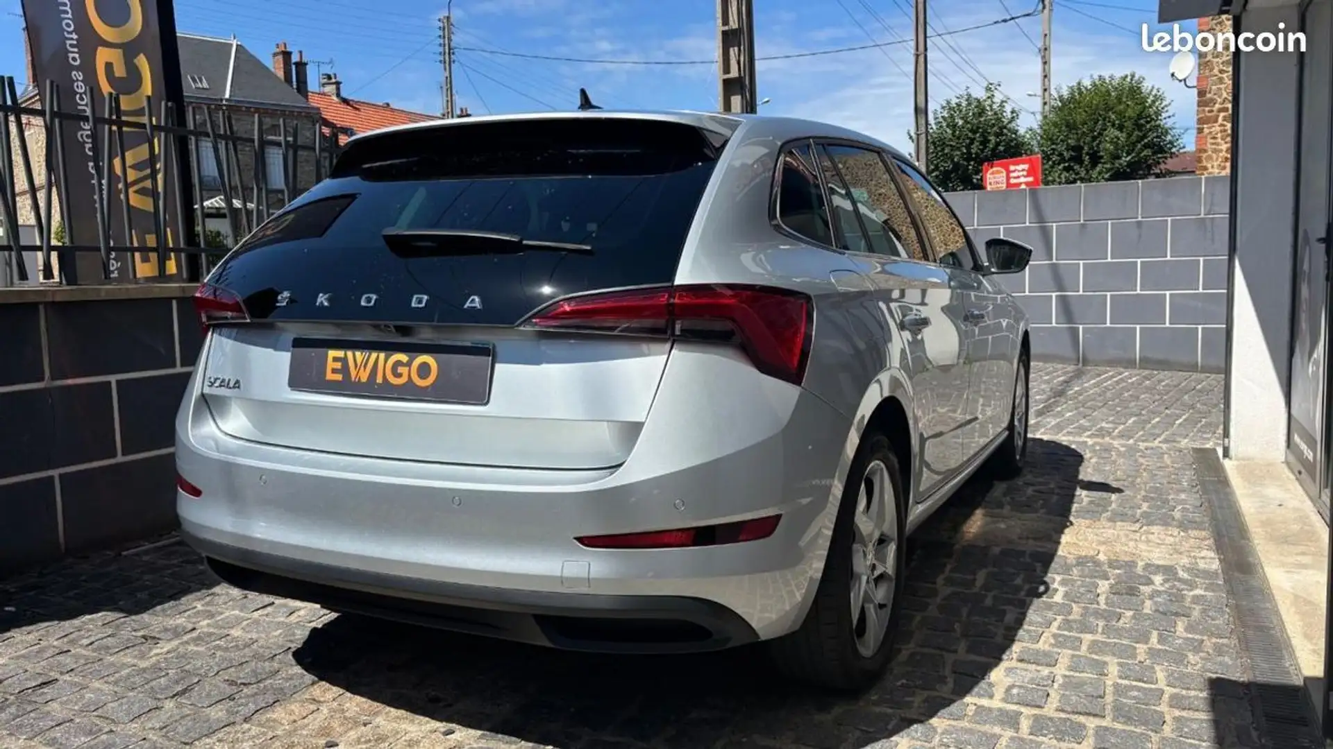 Skoda Scala 1.0 TSI EVO STYLE DSG7 Gris - 2