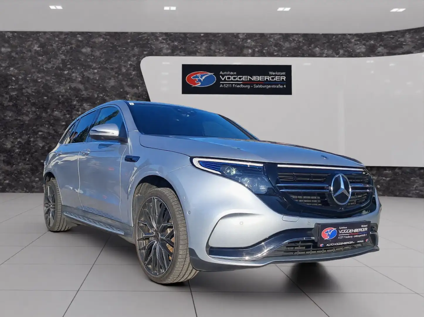 Mercedes-Benz EQC 400 4Matic (293.890) Silber - 2